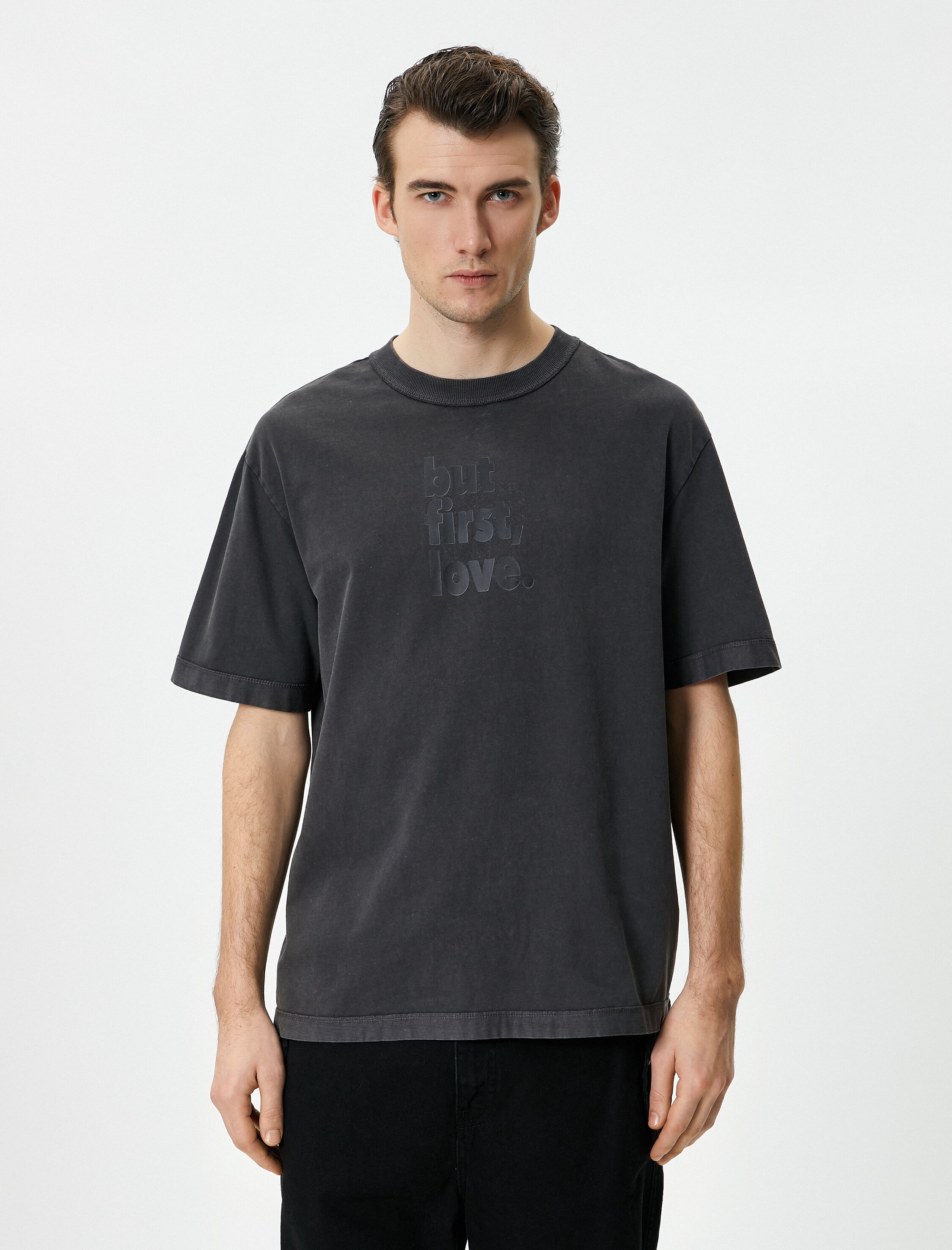   Oversize Tişört Yıkamalı Slogan Baskılı Bisiklet Yaka Kısa Kollu