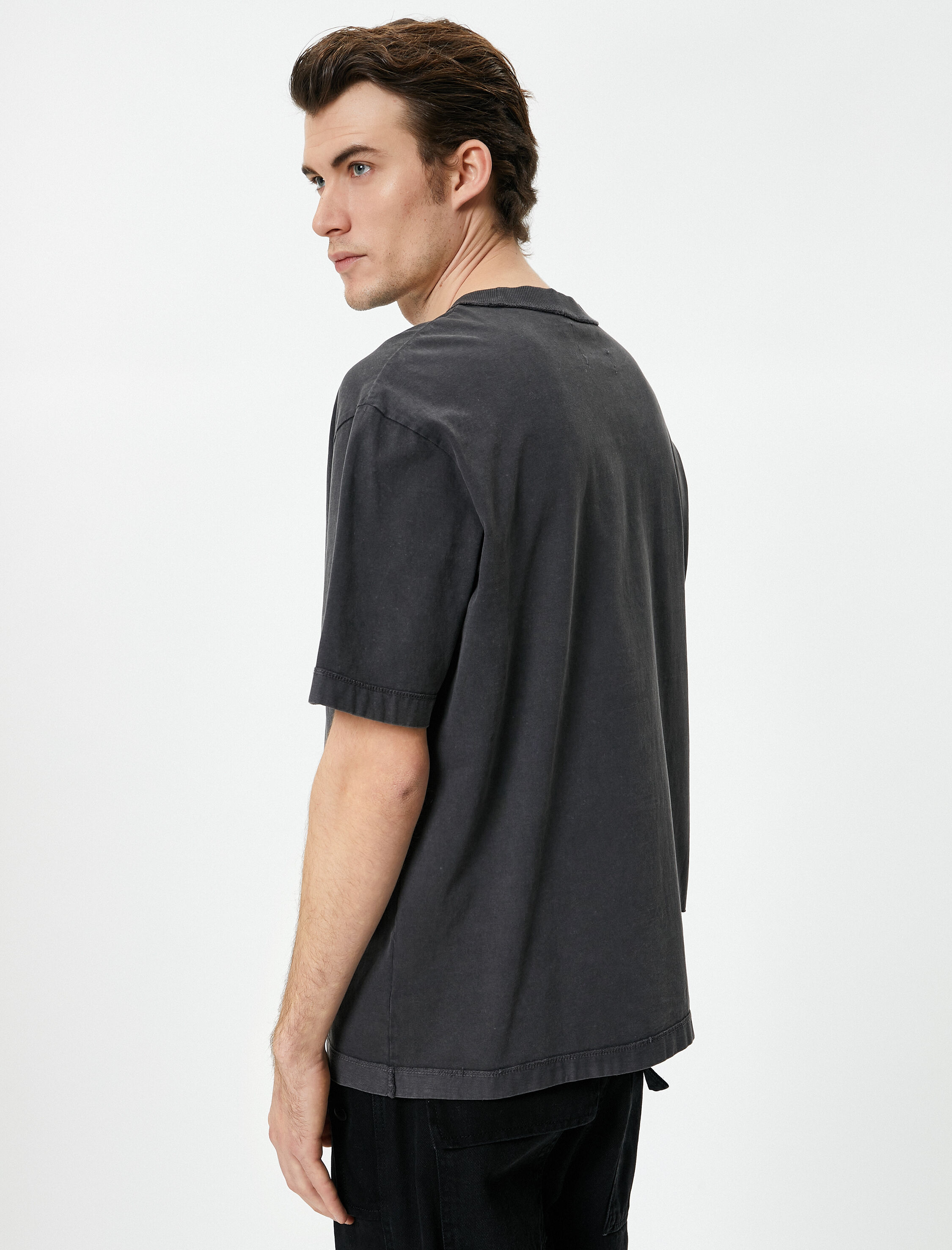   Oversize Tişört Yıkamalı Slogan Baskılı Bisiklet Yaka Kısa Kollu