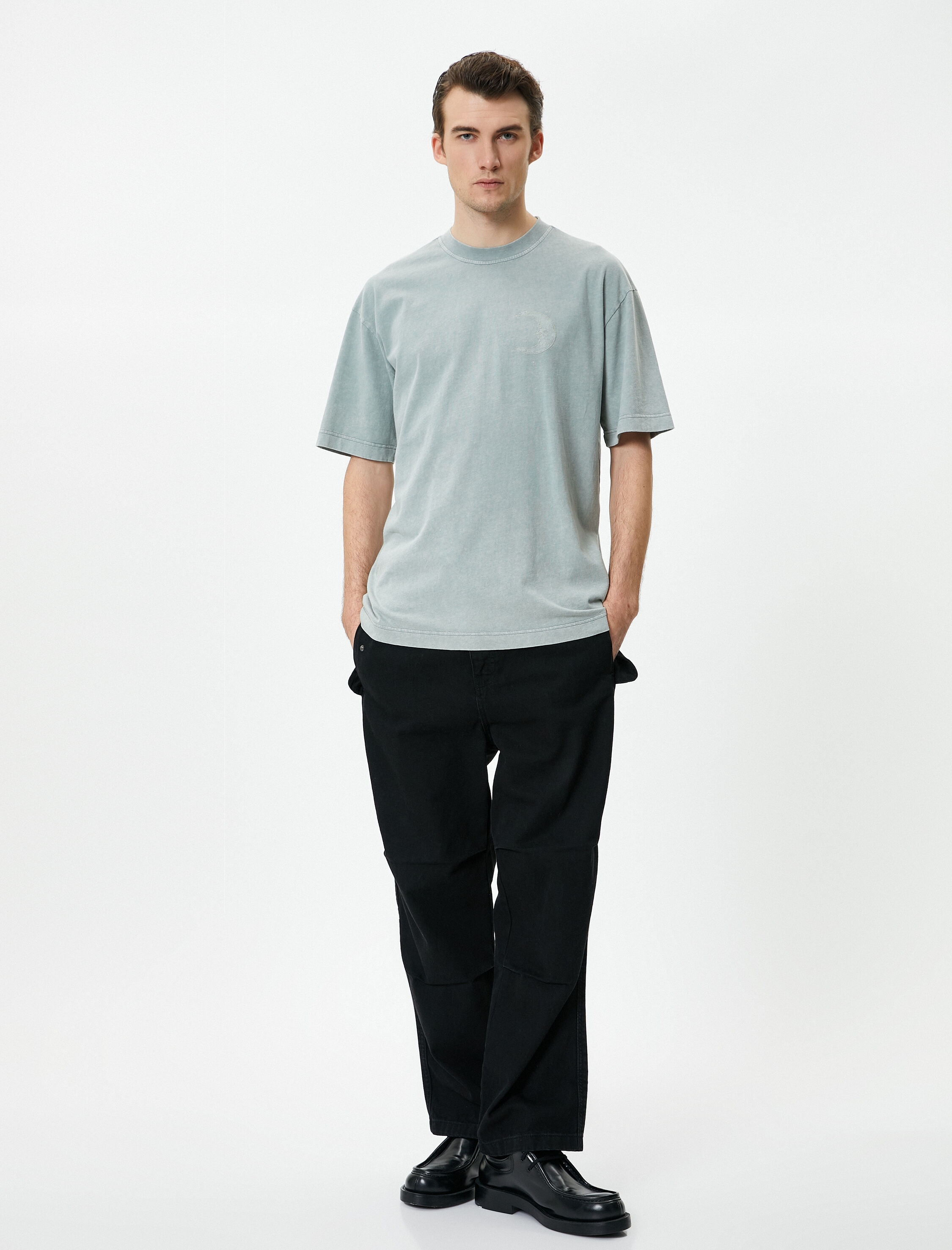   Oversize Tişört Yıkamalı Ay İşlemeli Bisiklet Yaka Kısa Kollu