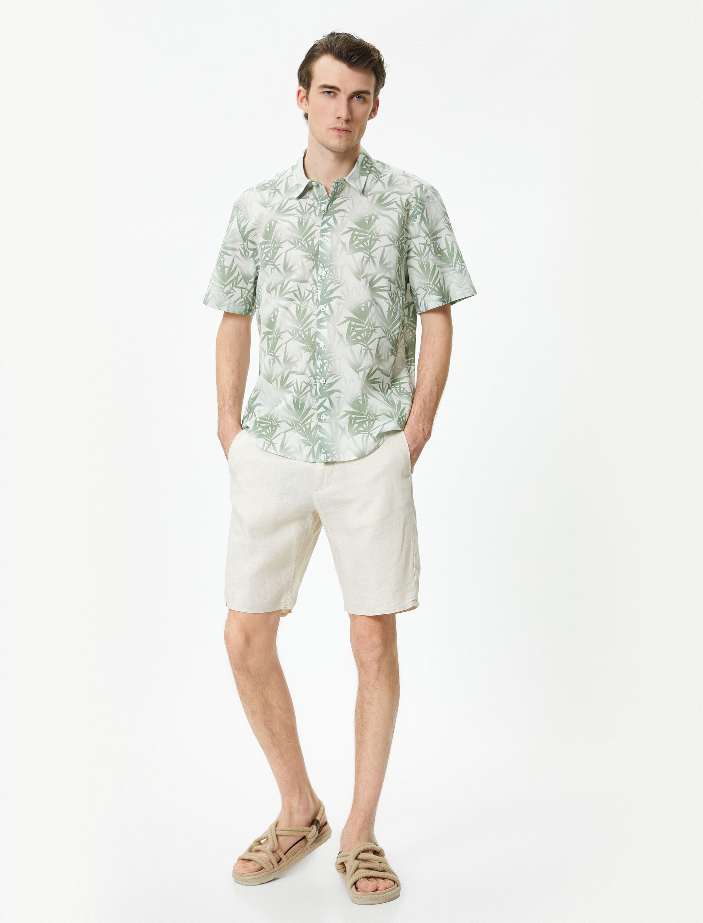   Yazlık Gömlek Kısa Kollu Yaprak Desenli Klasik Yaka Düğmeli Regular Fit