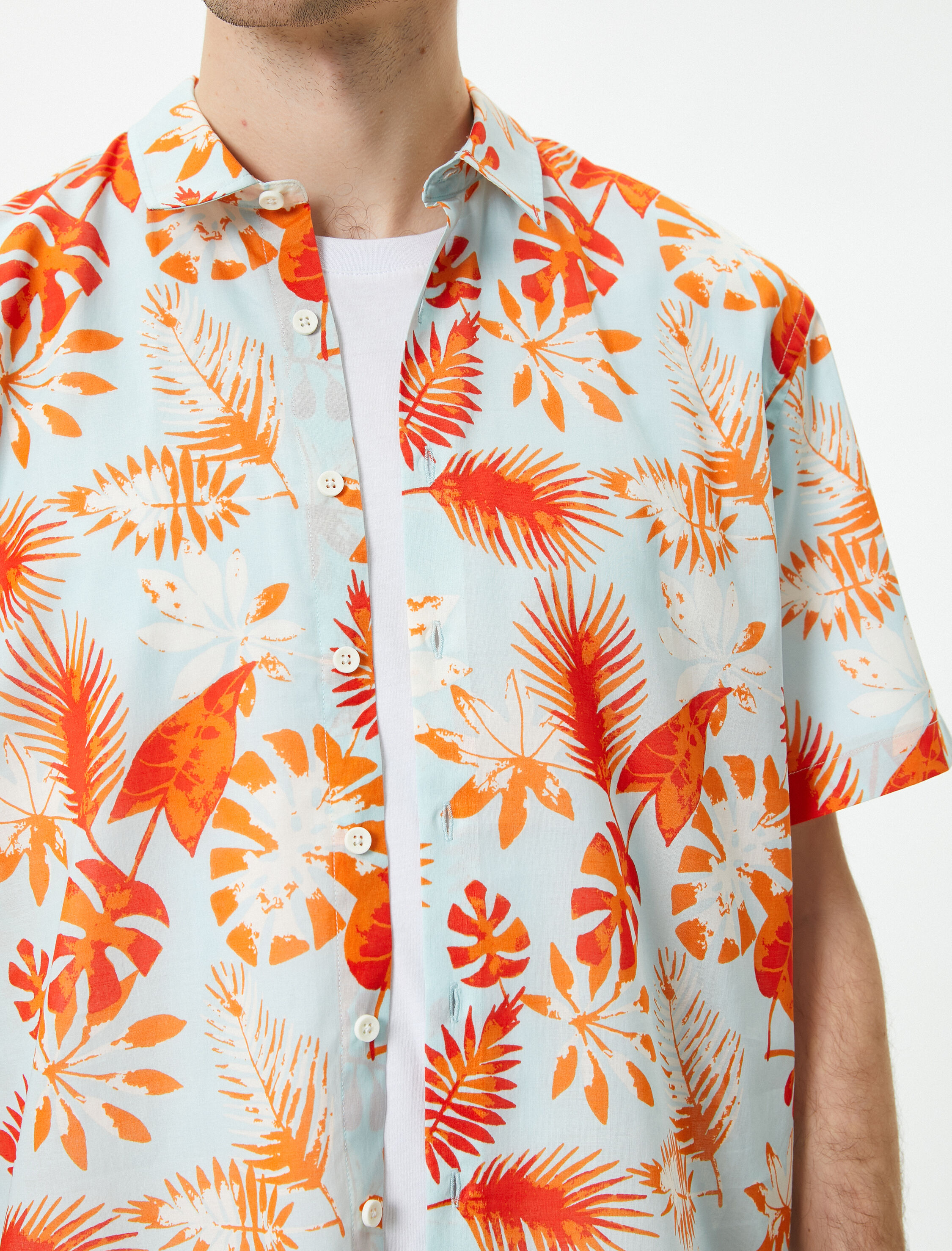   Yazlık Gömlek Kısa Kollu Çiçekli Desenli Klasik Yaka Düğmeli Regular Fit