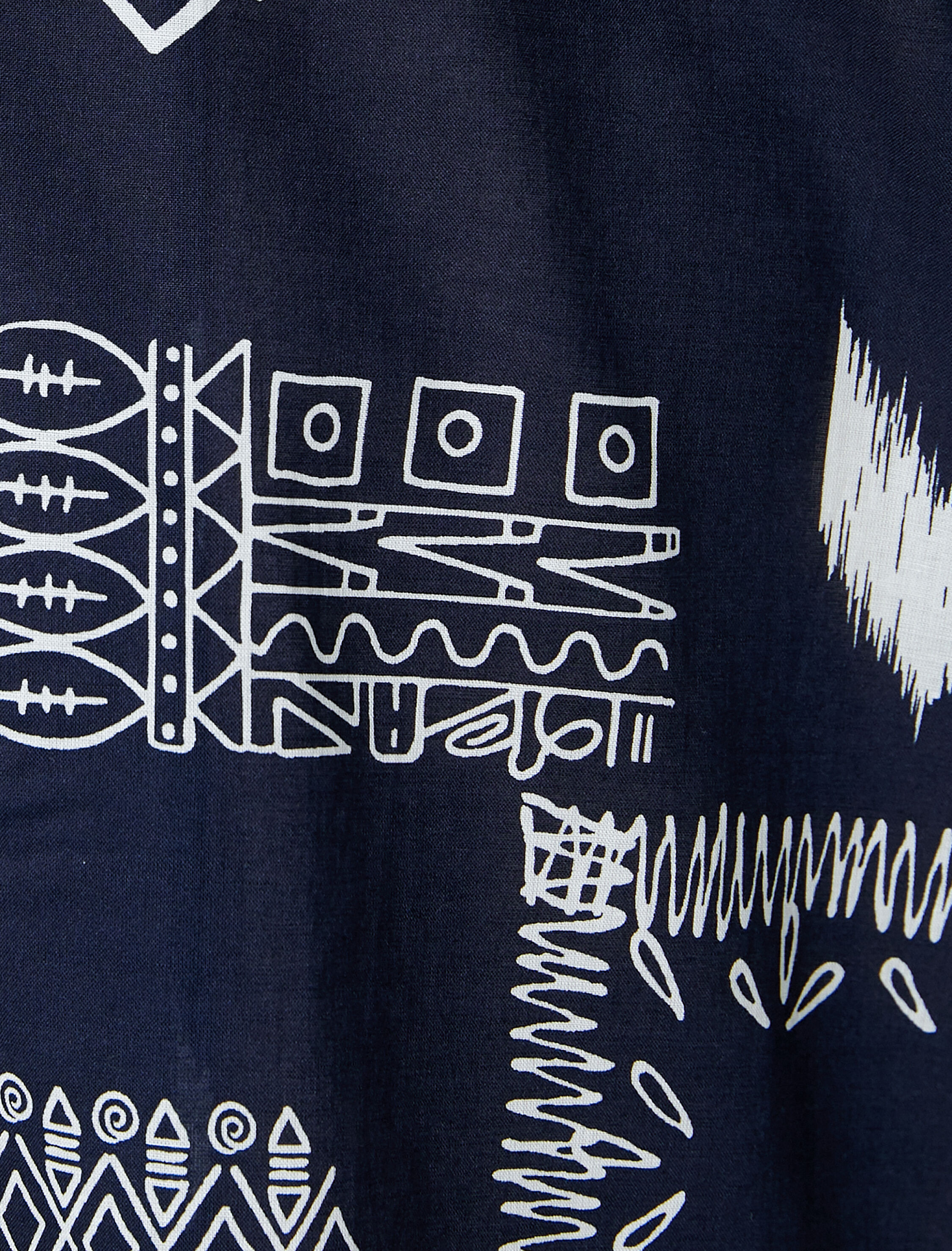   Etnik Desenli Gömlek Devrik Yaka Kısa Kollu Düğmeli Regular Fit