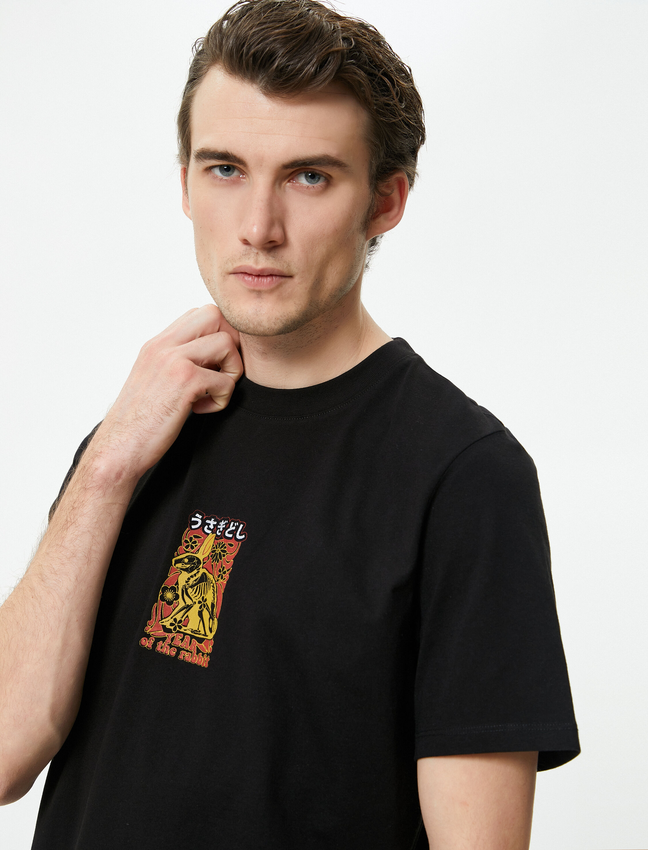   Arkası Baskılı Tişört Uzakdoğu Temalı Bisiklet Yaka Kısa Kollu