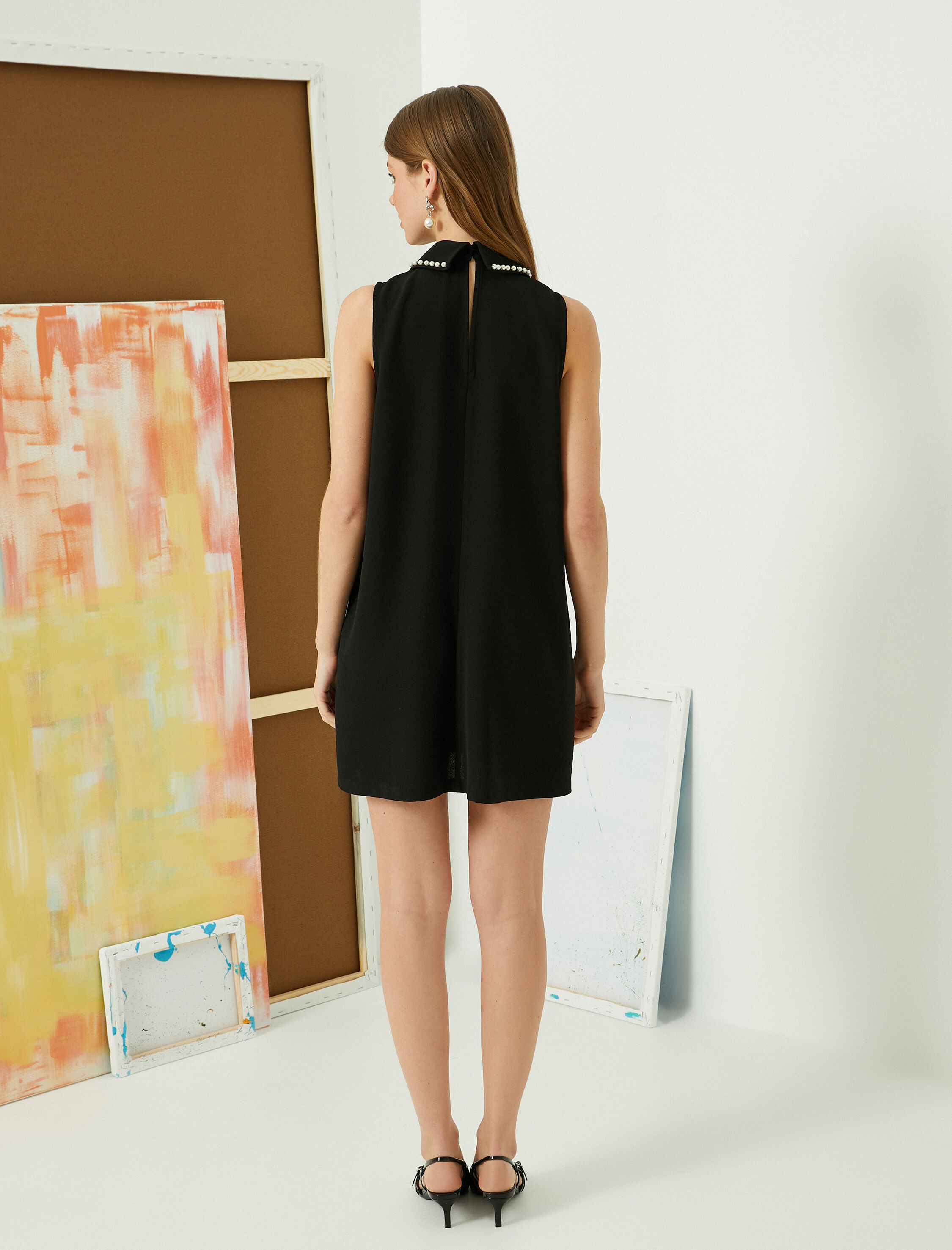   Kolsuz Mini Elbise A Kesim Gömlek Yaka Boncuk Detaylı