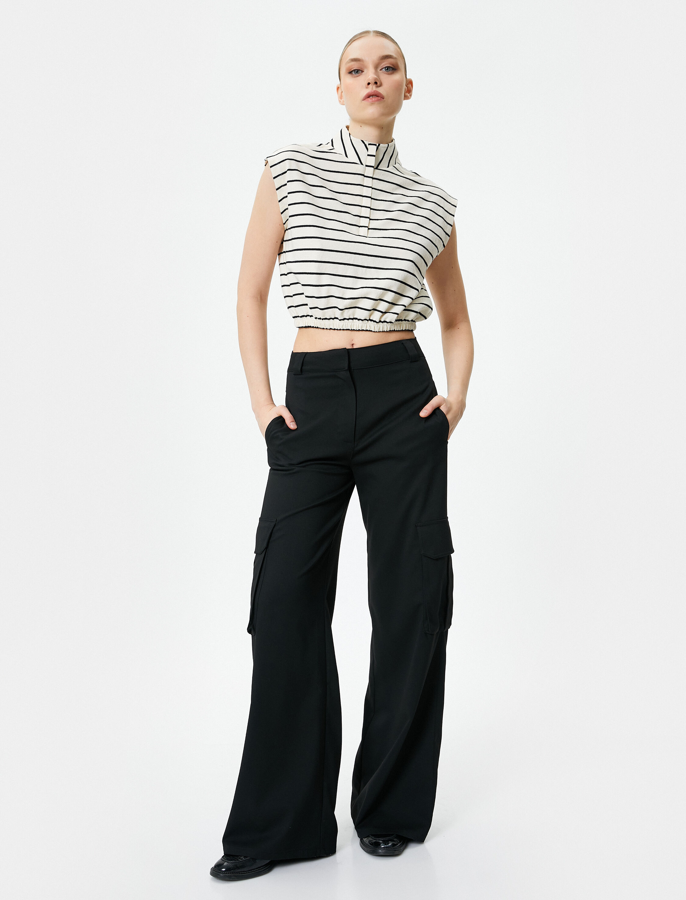   Kolsuz Sweatshirt Yarım Fermuarlı Dik Yaka