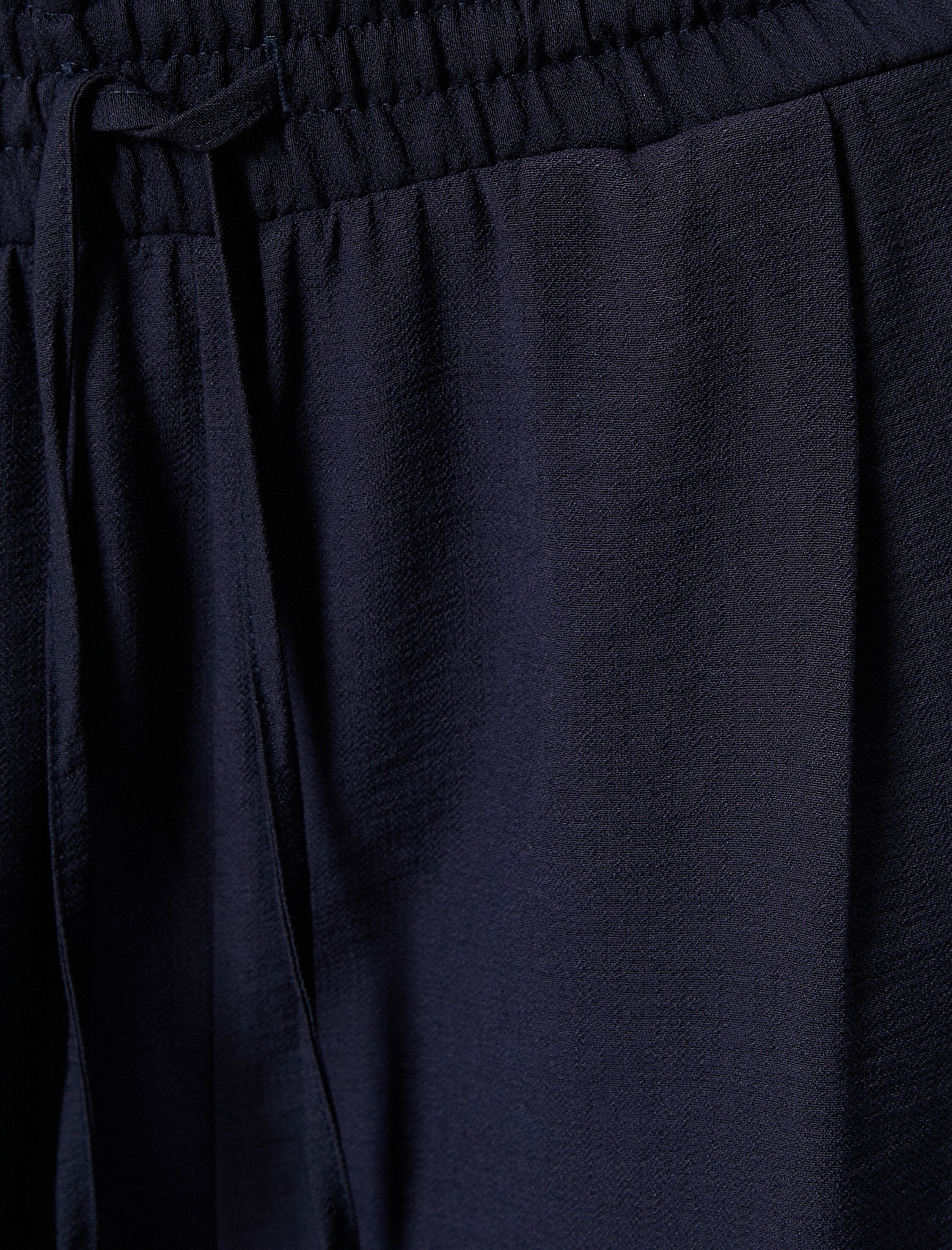   Bol Paça Pantolon Beli Bağcıklı Viskon Cepli Astarsız Yarı Transparan