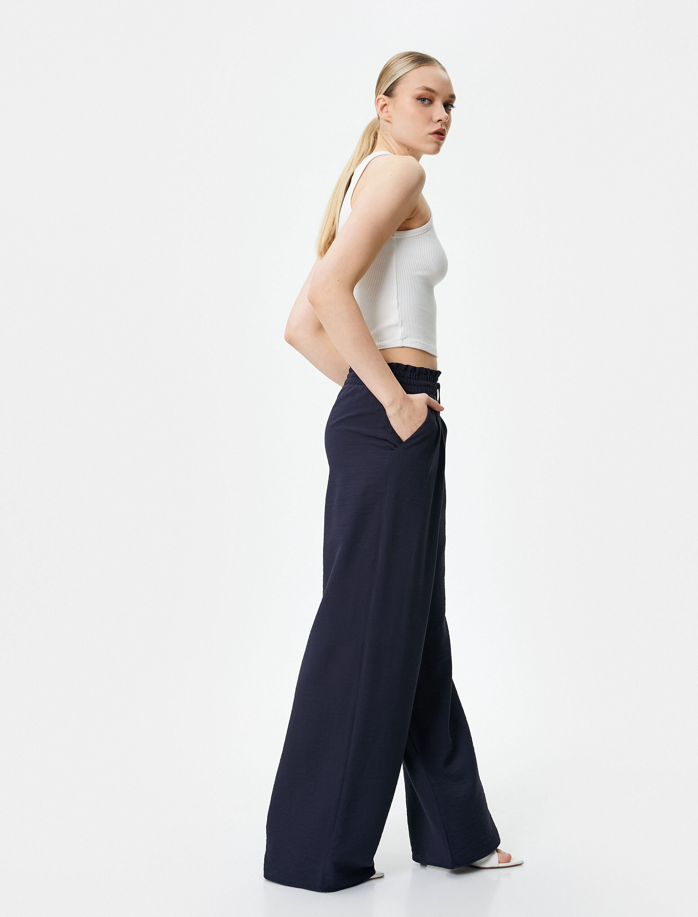   Bol Paça Pantolon Beli Bağcıklı Viskon Cepli Astarsız Yarı Transparan