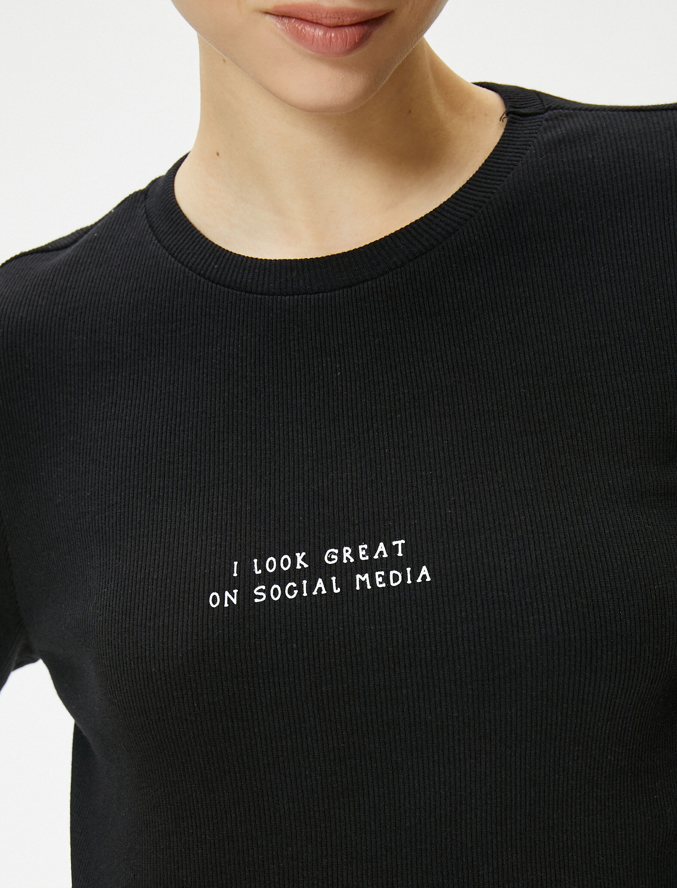   Uzun Kollu Tişört Baskı Detaylı Bisiklet Yaka Pamuklu