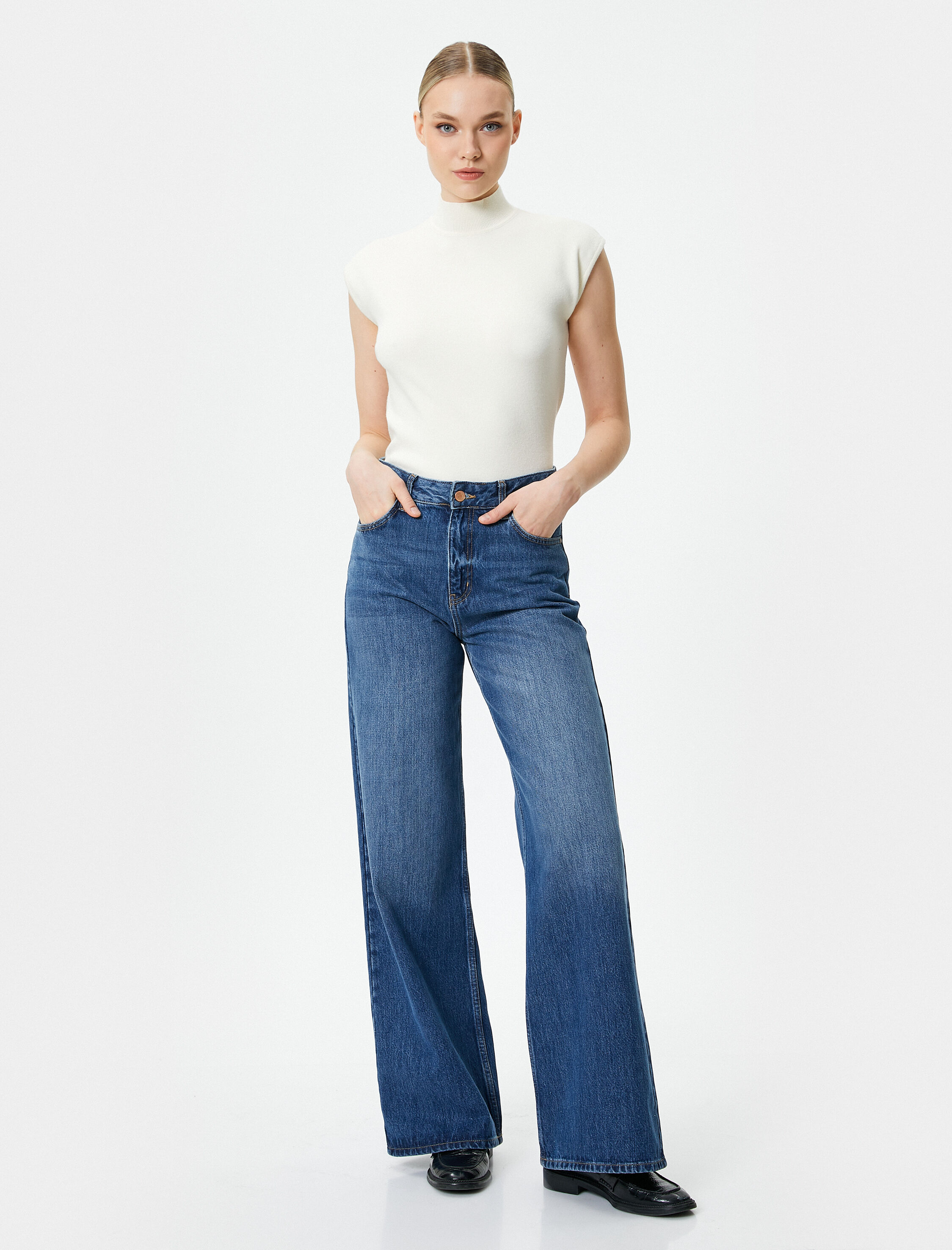   Balıkçı Yaka Triko Üst Kolsuz