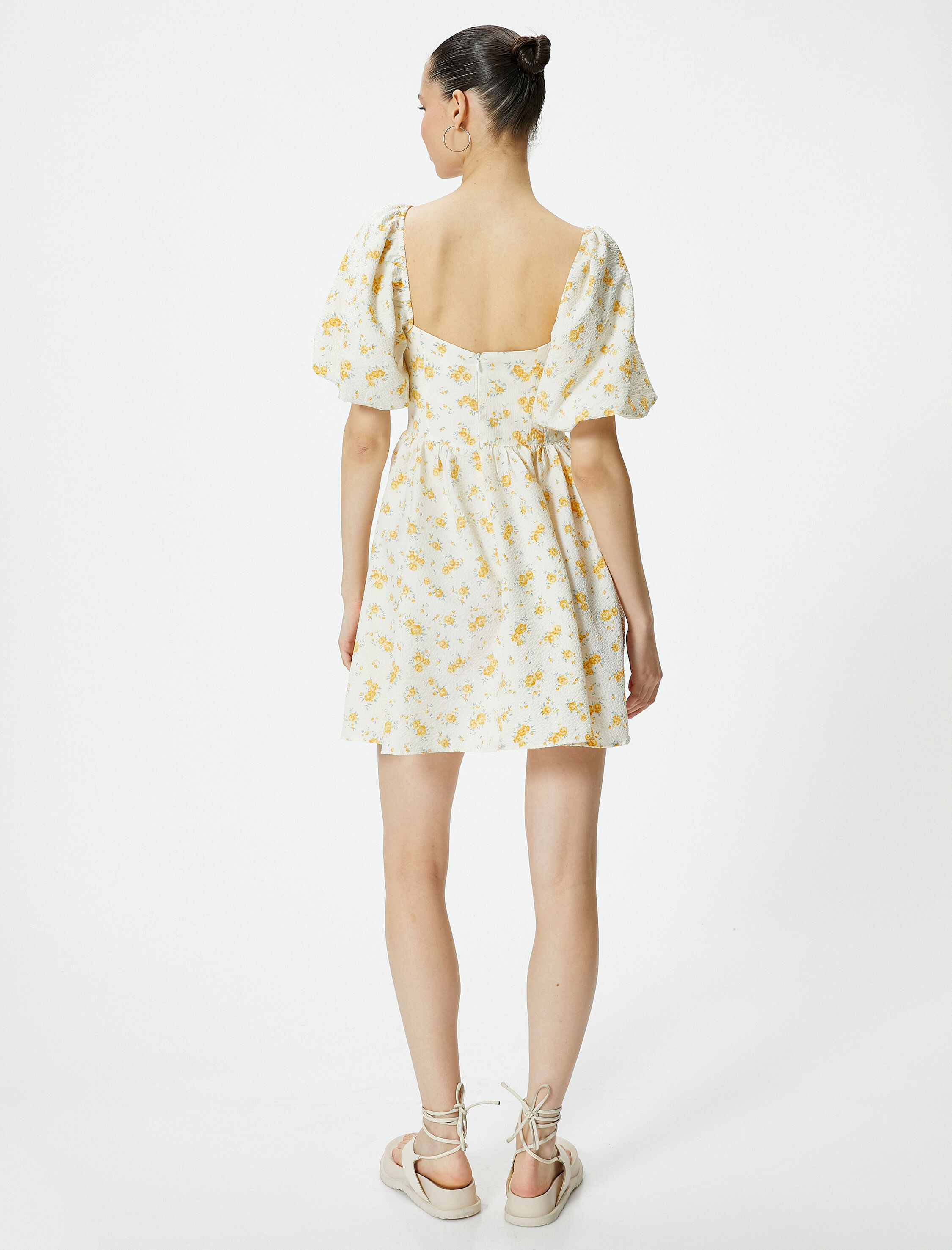   Balon Kol Çiçekli Kloş Elbise Mini Boy Kalp Yaka Dokulu