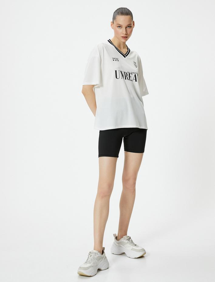  V Yaka Tişört Baskılı Uzun Rahat Kesim Kısa Kollu