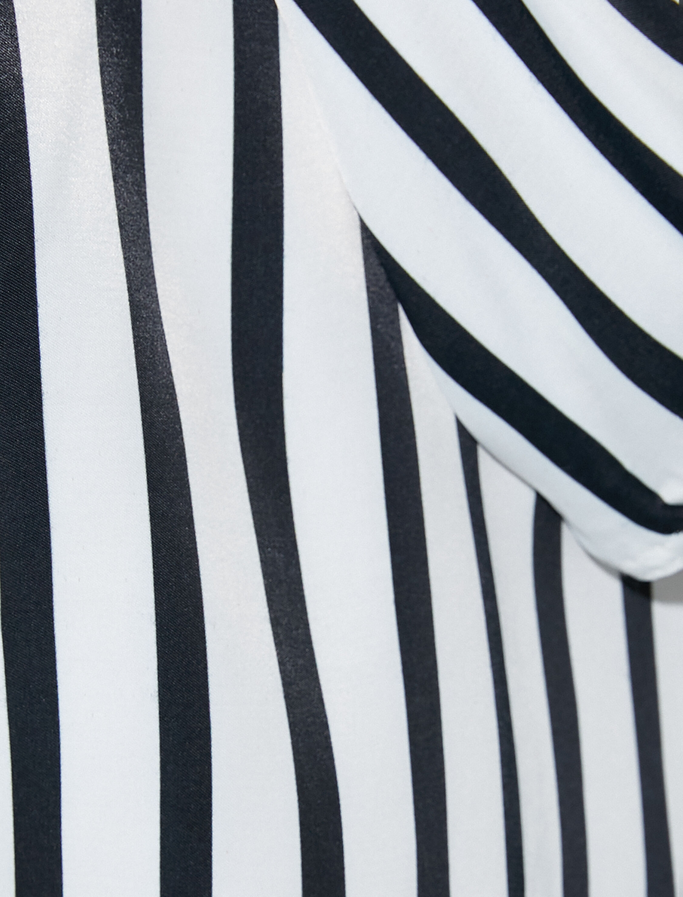   Kapşonlu Crop Bluz V Yaka