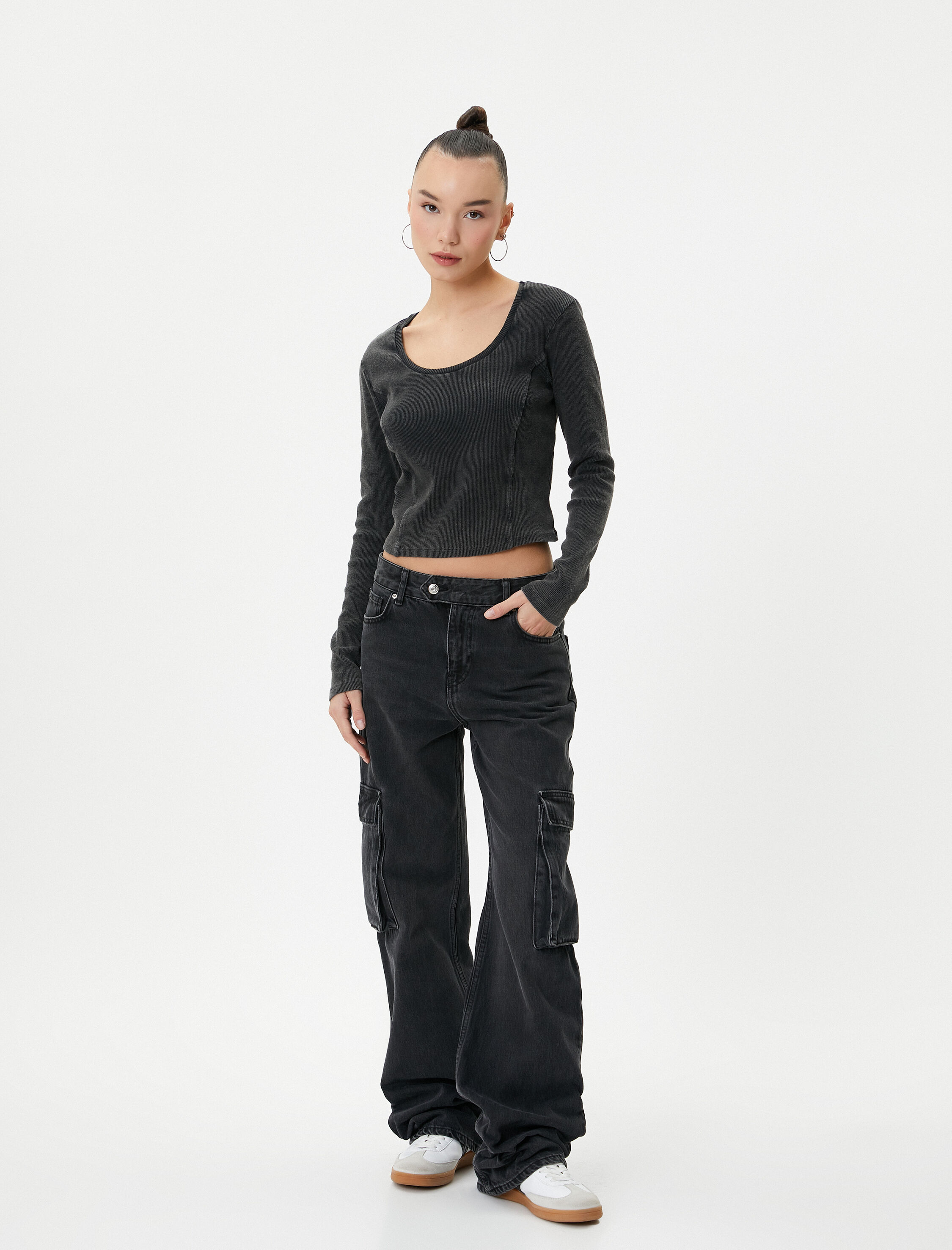   Uzun Kollu Tişört U Yaka Ribanalı Soluk Efektli Pamuklu