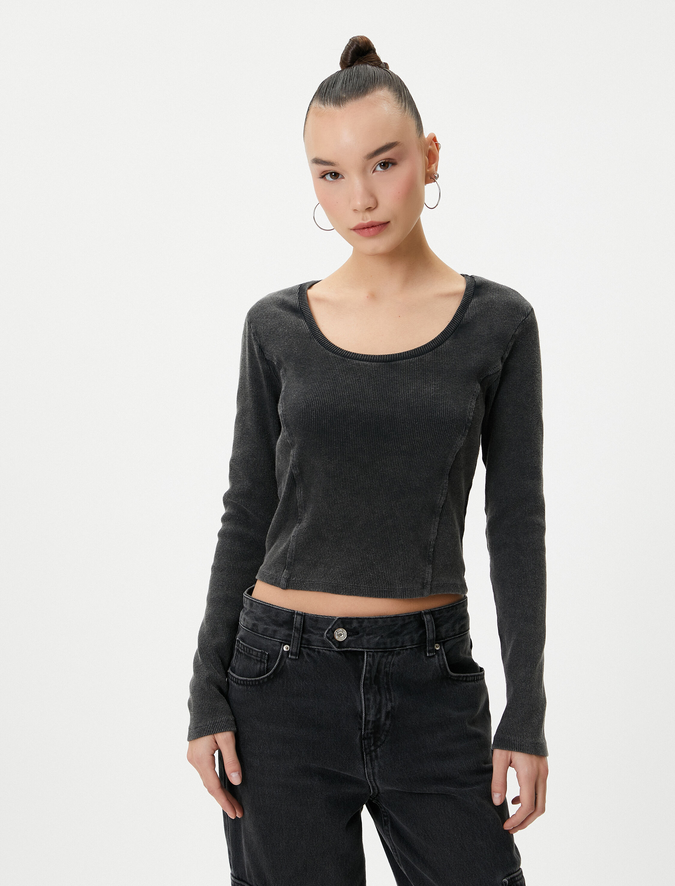   Uzun Kollu Tişört U Yaka Ribanalı Soluk Efektli Pamuklu