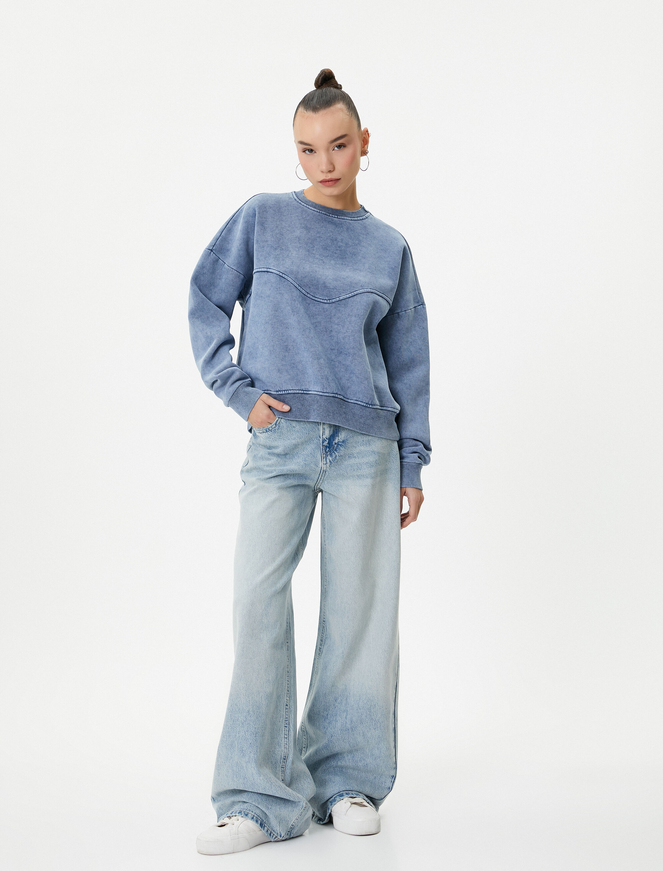   Şardonlu Sweatshirt Uzun Kollu Bisiklet Yaka Nervür Detaylı Rahat Kalıp