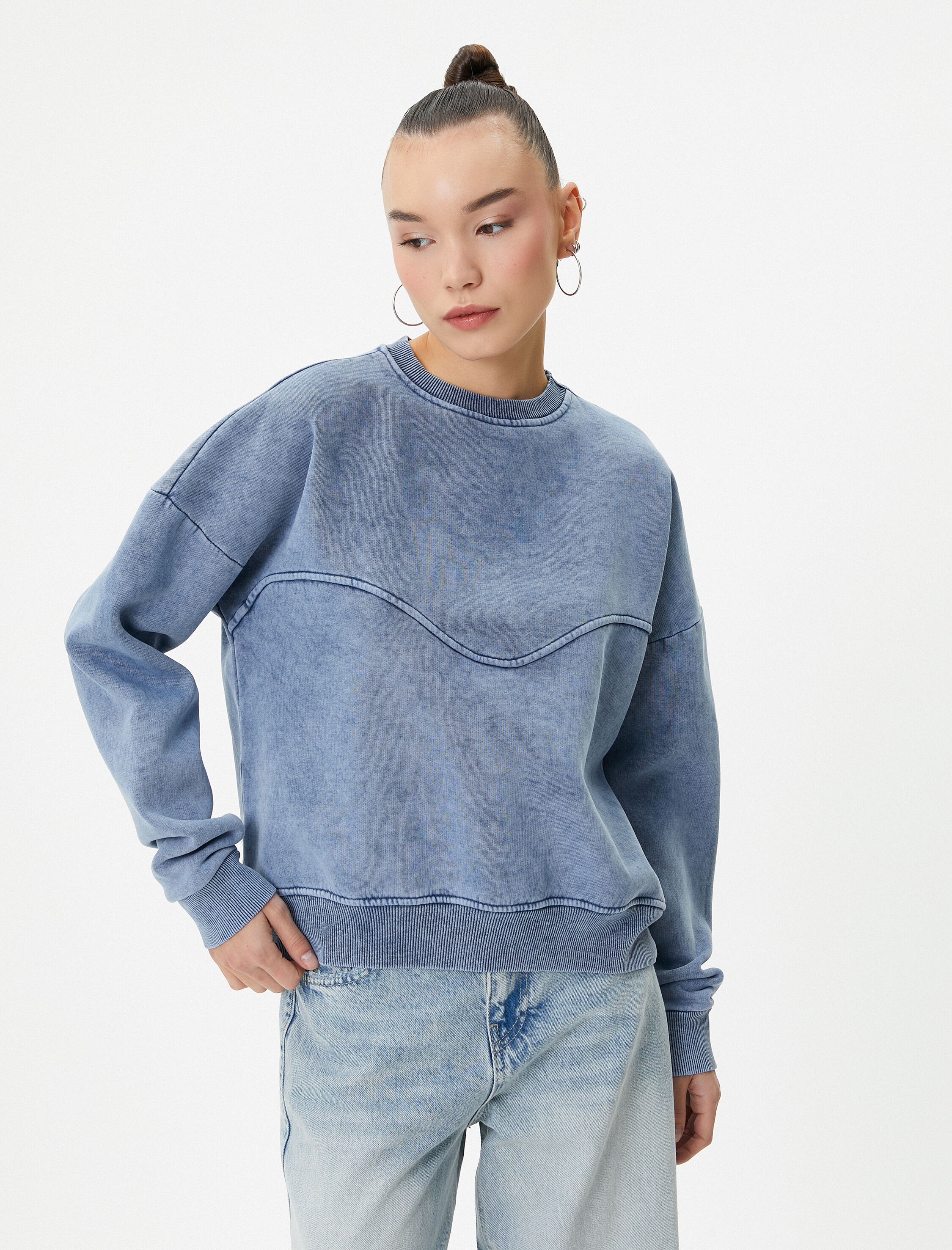   Şardonlu Sweatshirt Uzun Kollu Bisiklet Yaka Nervür Detaylı Rahat Kalıp