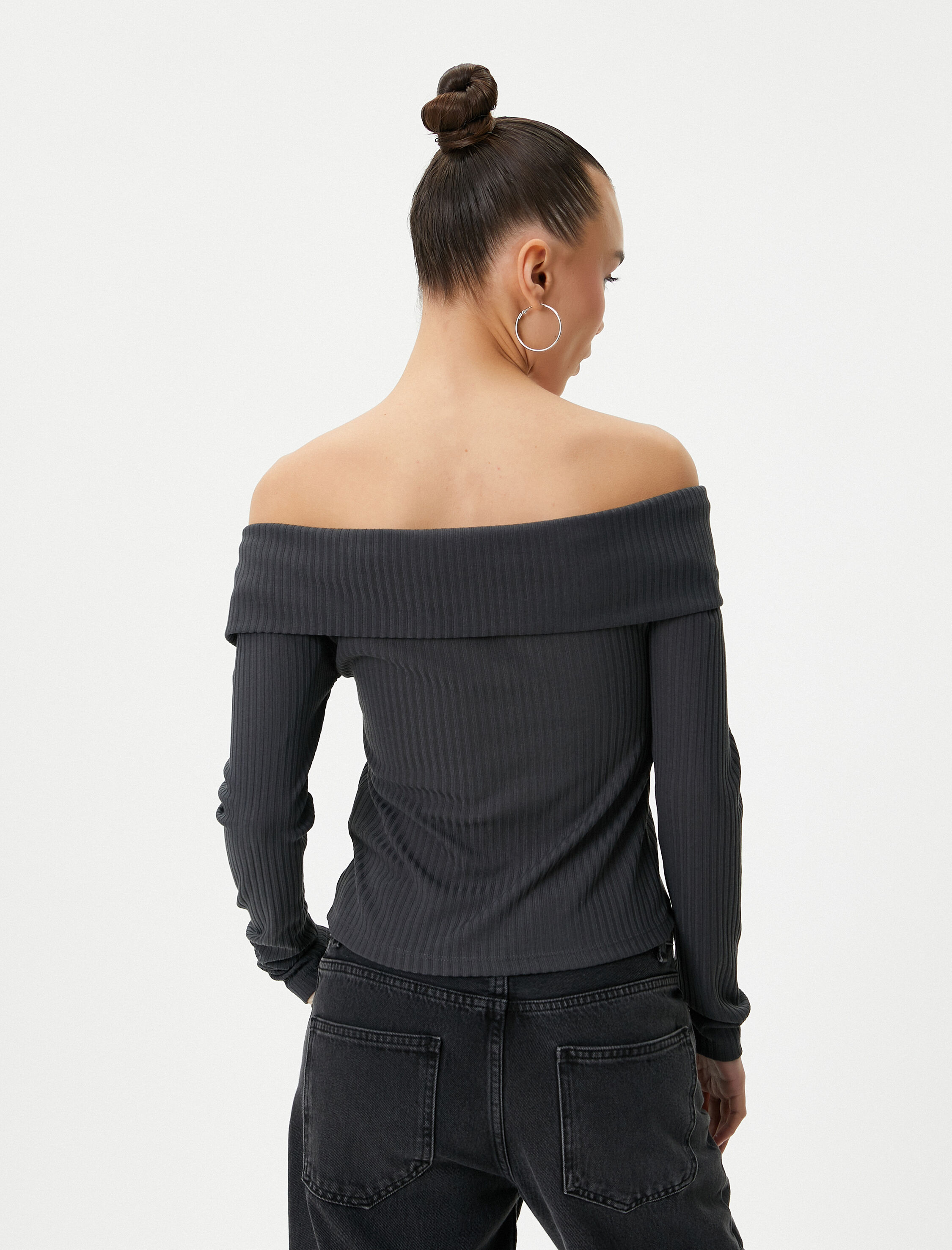   Madonna Yaka Omzu Açık Tişört Fermuarlı Uzun Kollu