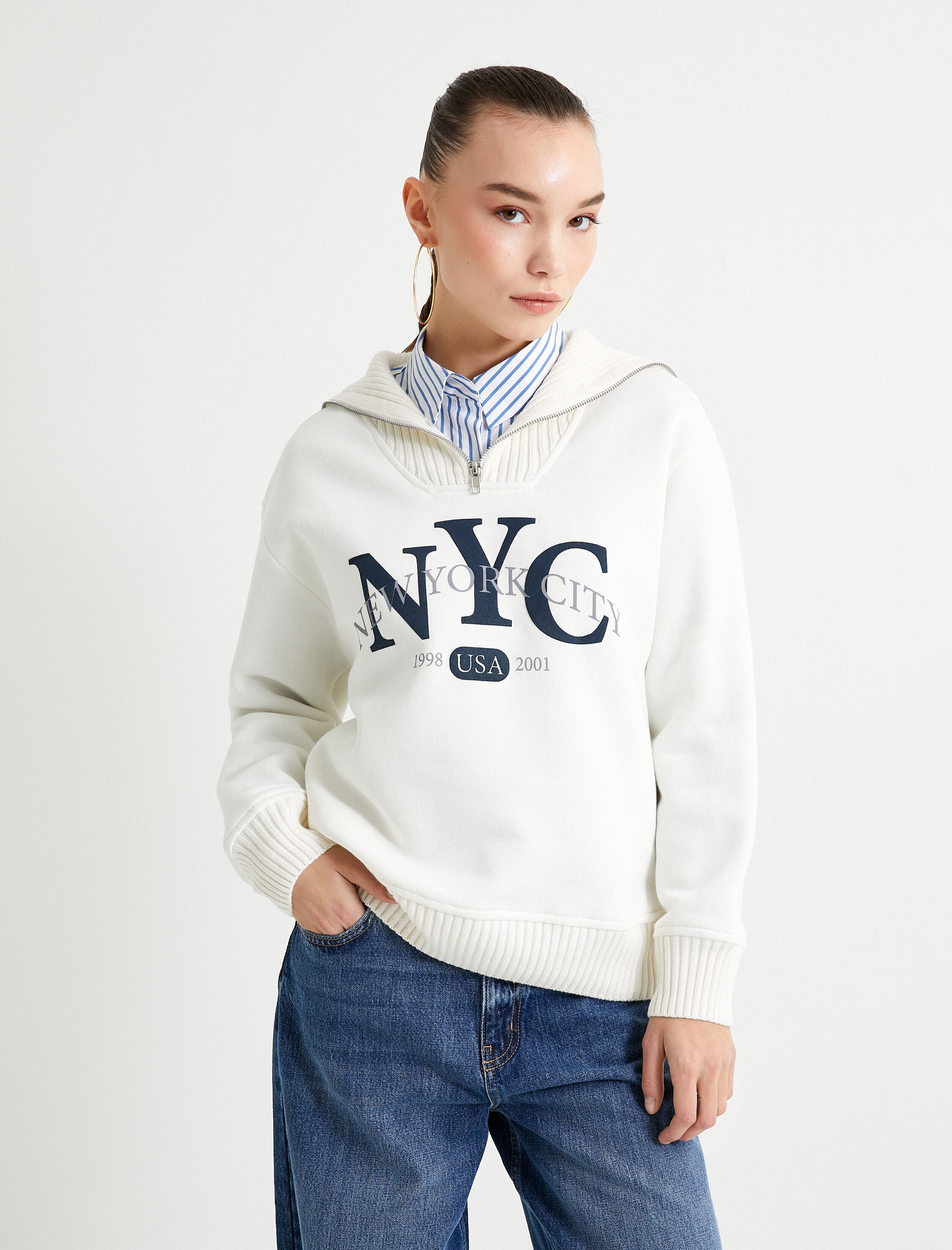   Şardonlu Yarım Fermuarlı Oversize Sweatshirt Kolej Temalı Dik Yaka