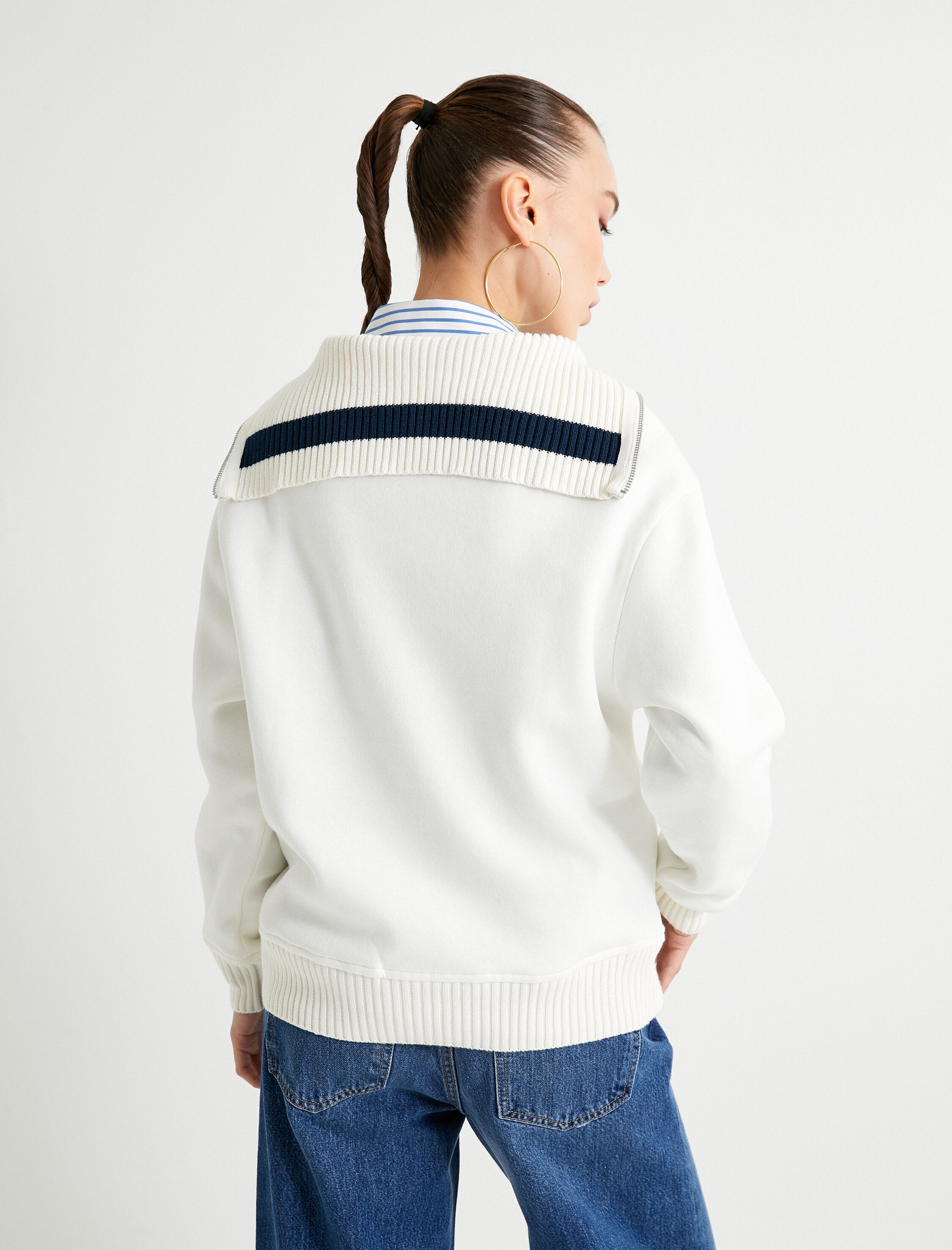   Şardonlu Yarım Fermuarlı Oversize Sweatshirt Kolej Temalı Dik Yaka