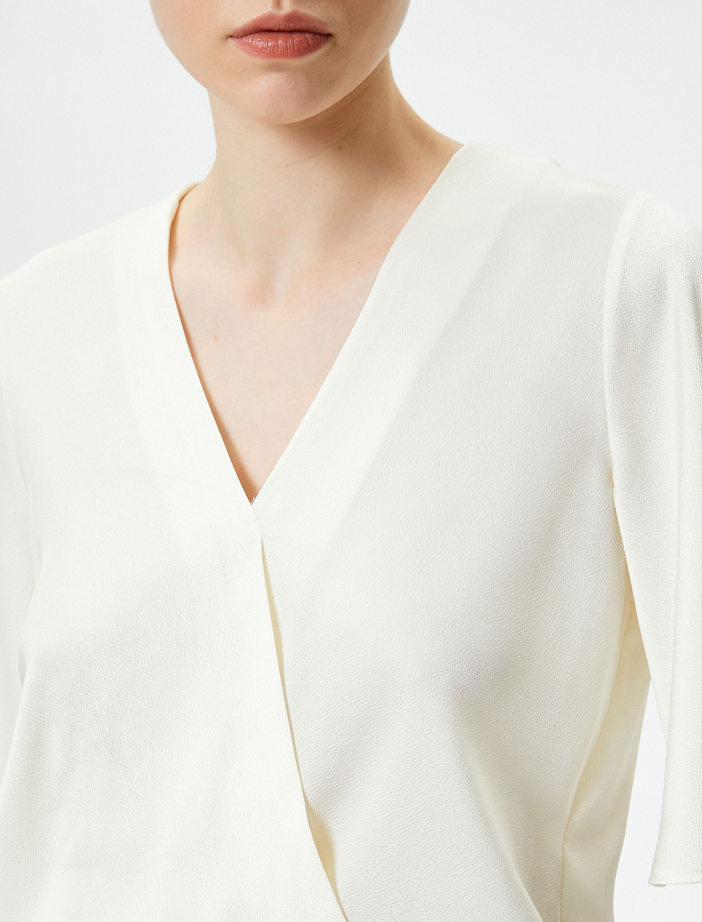   Kruvaze Bluz V Yaka Kısa Kollu