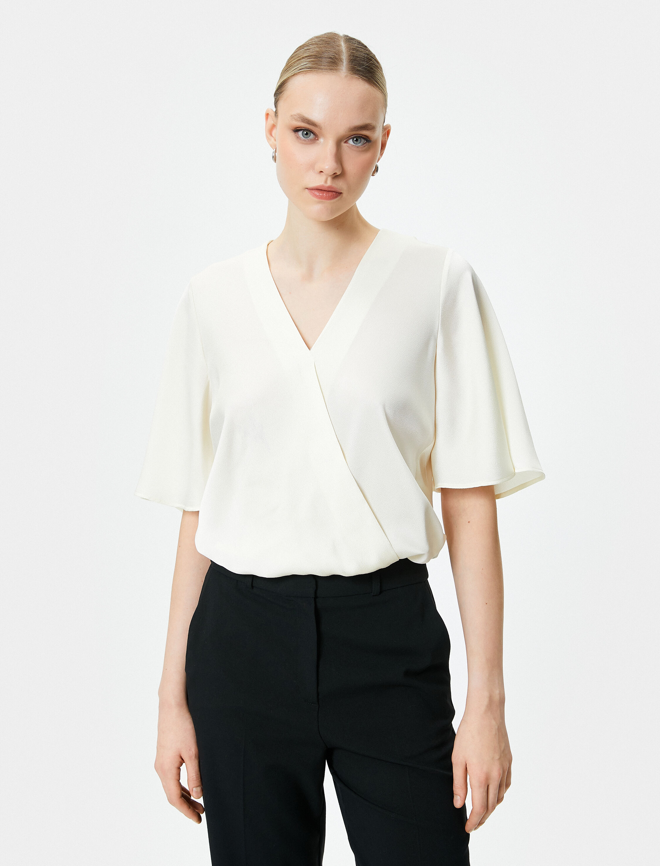   Kruvaze Bluz V Yaka Kısa Kollu