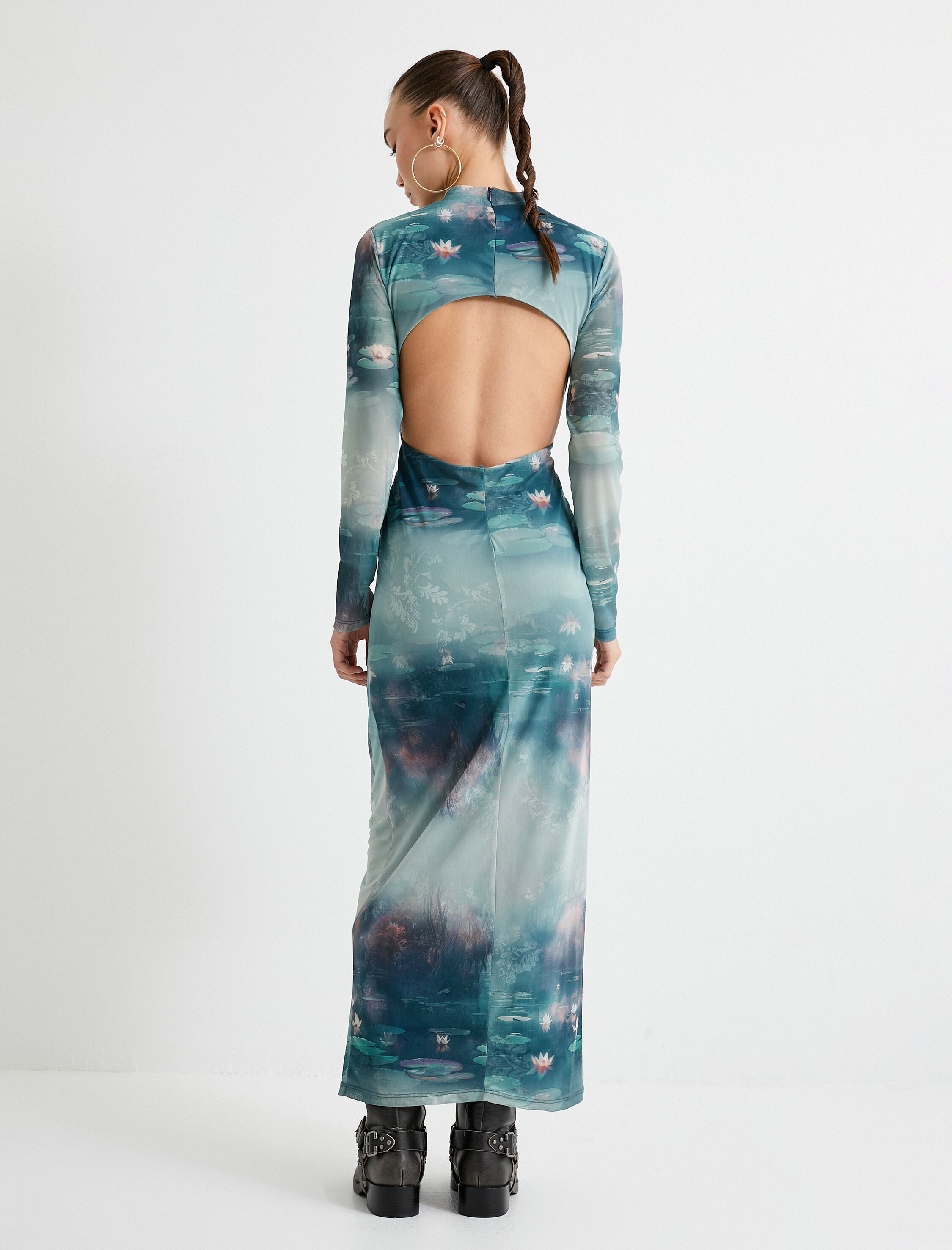   Arkası Pencere Detaylı Maksi Kalem Elbise Çiçekli Uzun Kollu Dik Yaka