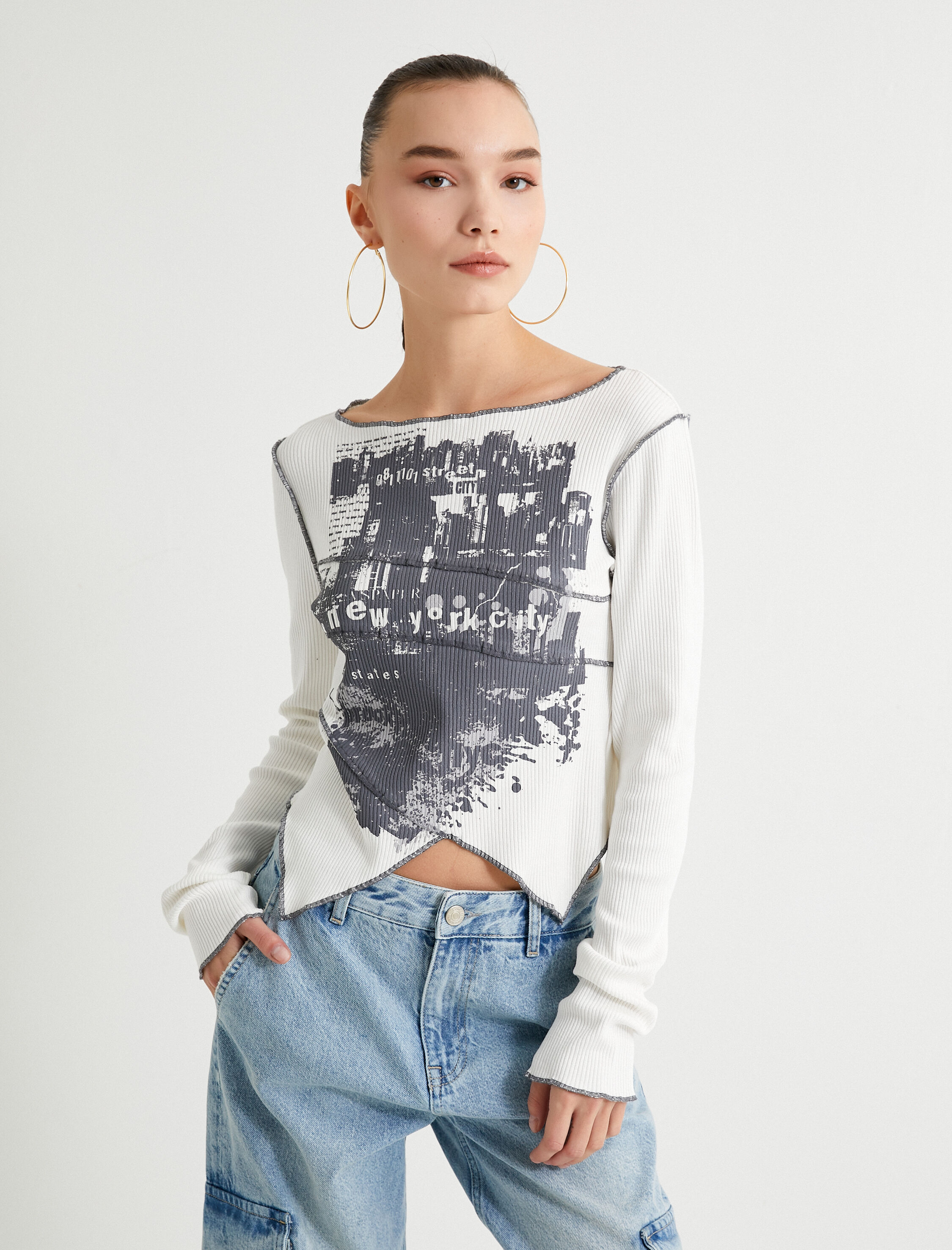   Asimetrik Tişört Uzun Kollu Baskılı Yuvarlak Yaka Pamuklu