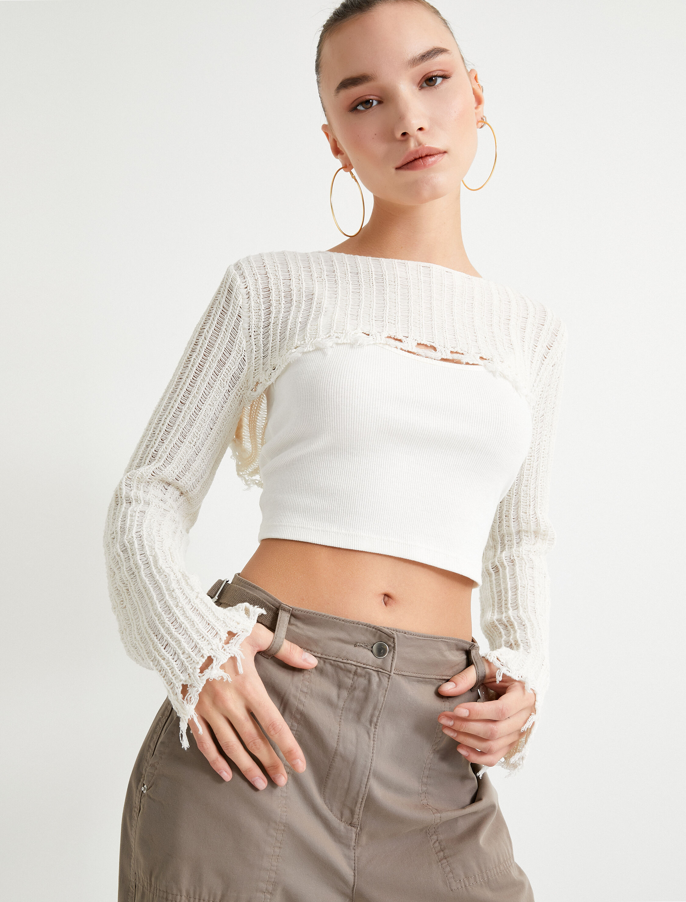   Yıpratılmış Ajurlu Crop Kazak Uzun Kollu Yuvarlak Yaka