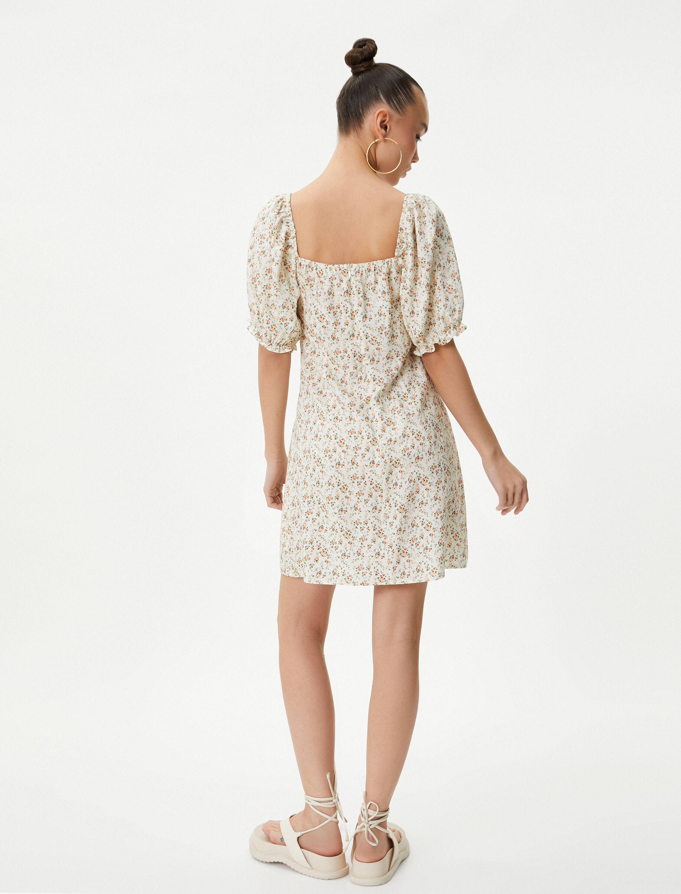   Mini Çiçekli Elbise Kısa Balon Kol Viskoz Kumaş