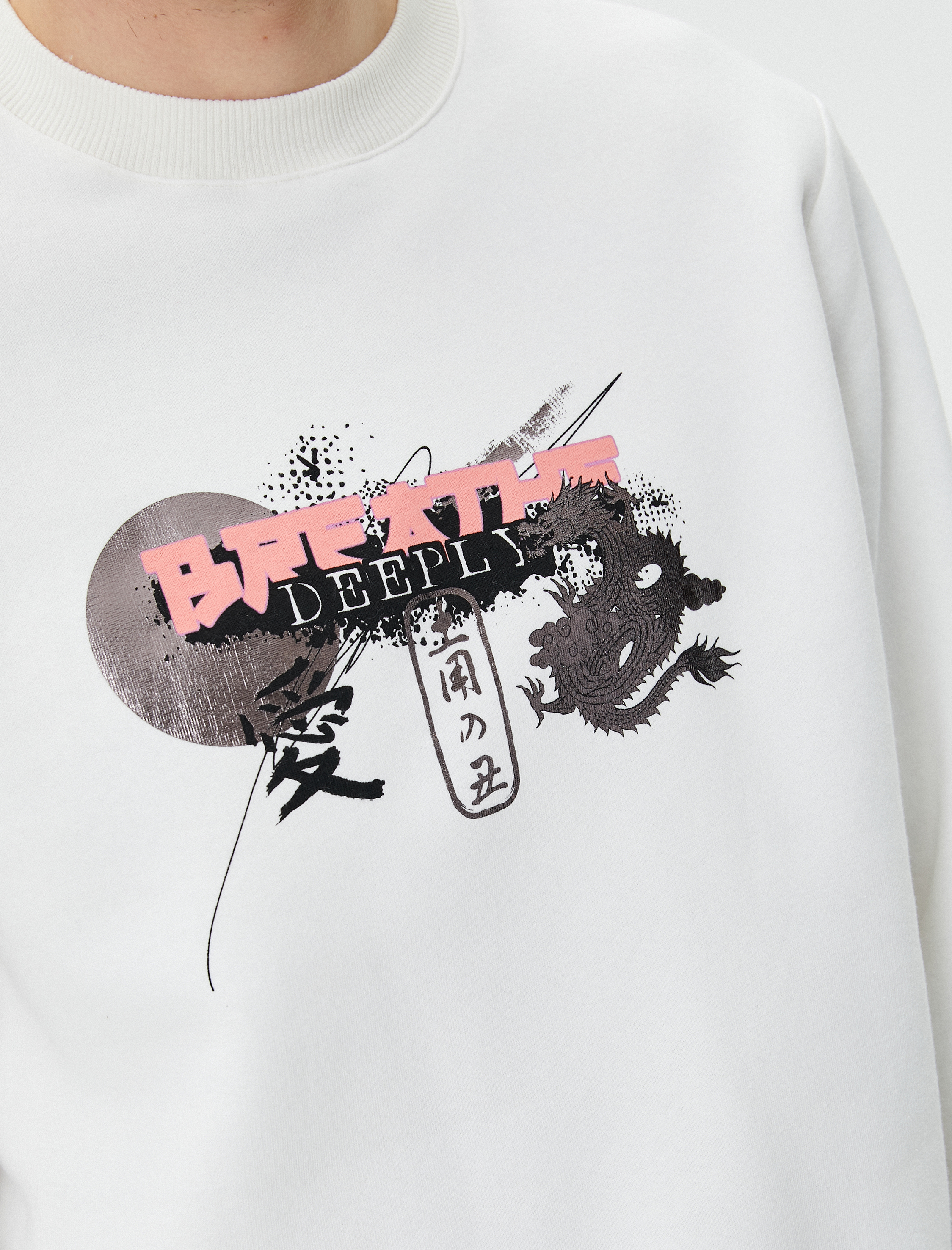   Arkası Baskılı Sweat Uzakdoğu Temalı Bisiklet Yaka  Şardonlu