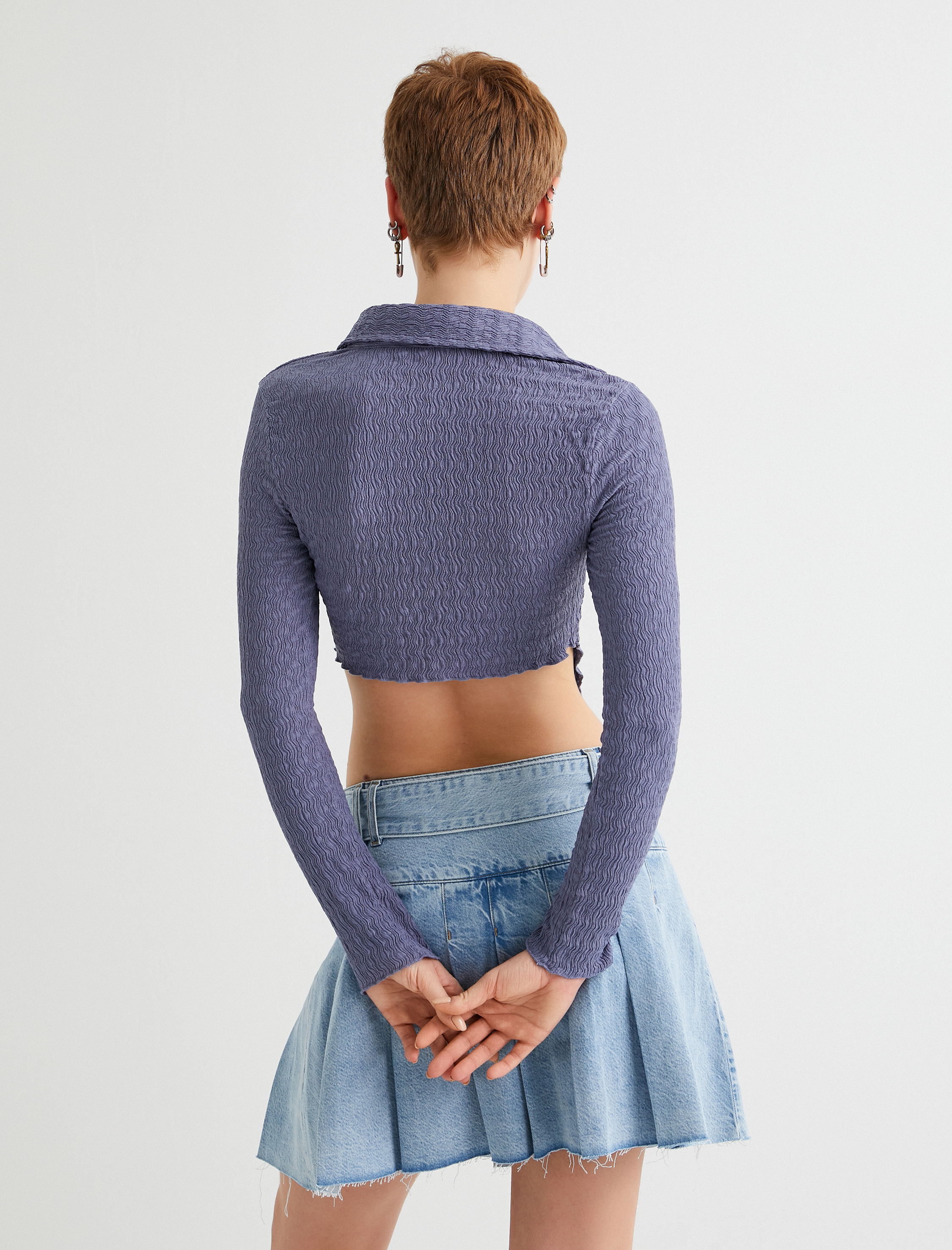   Crop Bluz Asimetrik Kesim Dokulu Slim Fit Uzun Kollu Gömlek Yaka Bürümcük