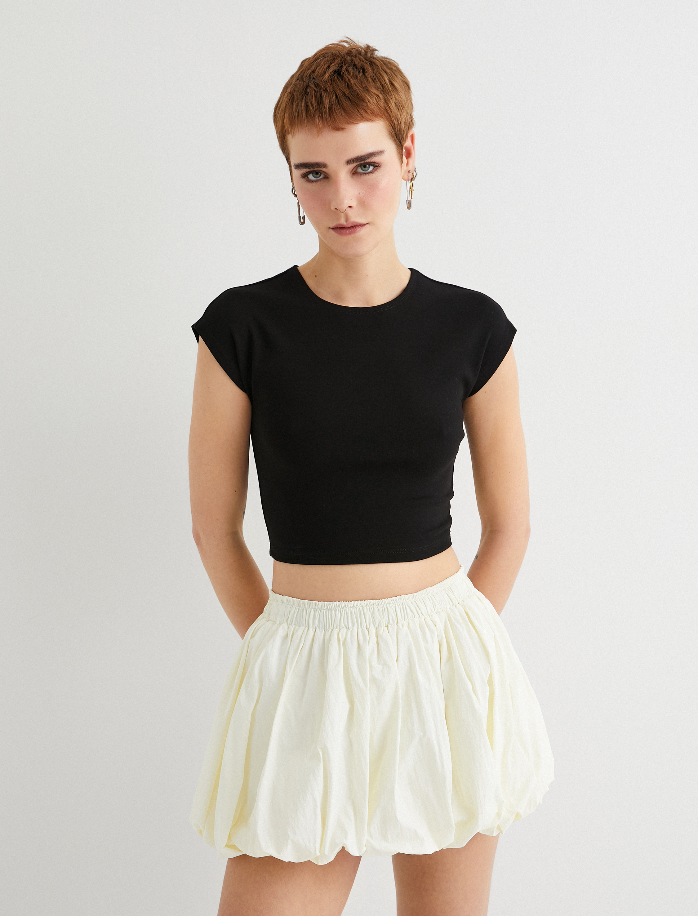   Basic Modal Tişört Slim Fit Ribanalı Kısa Kollu Bisiklet Yaka