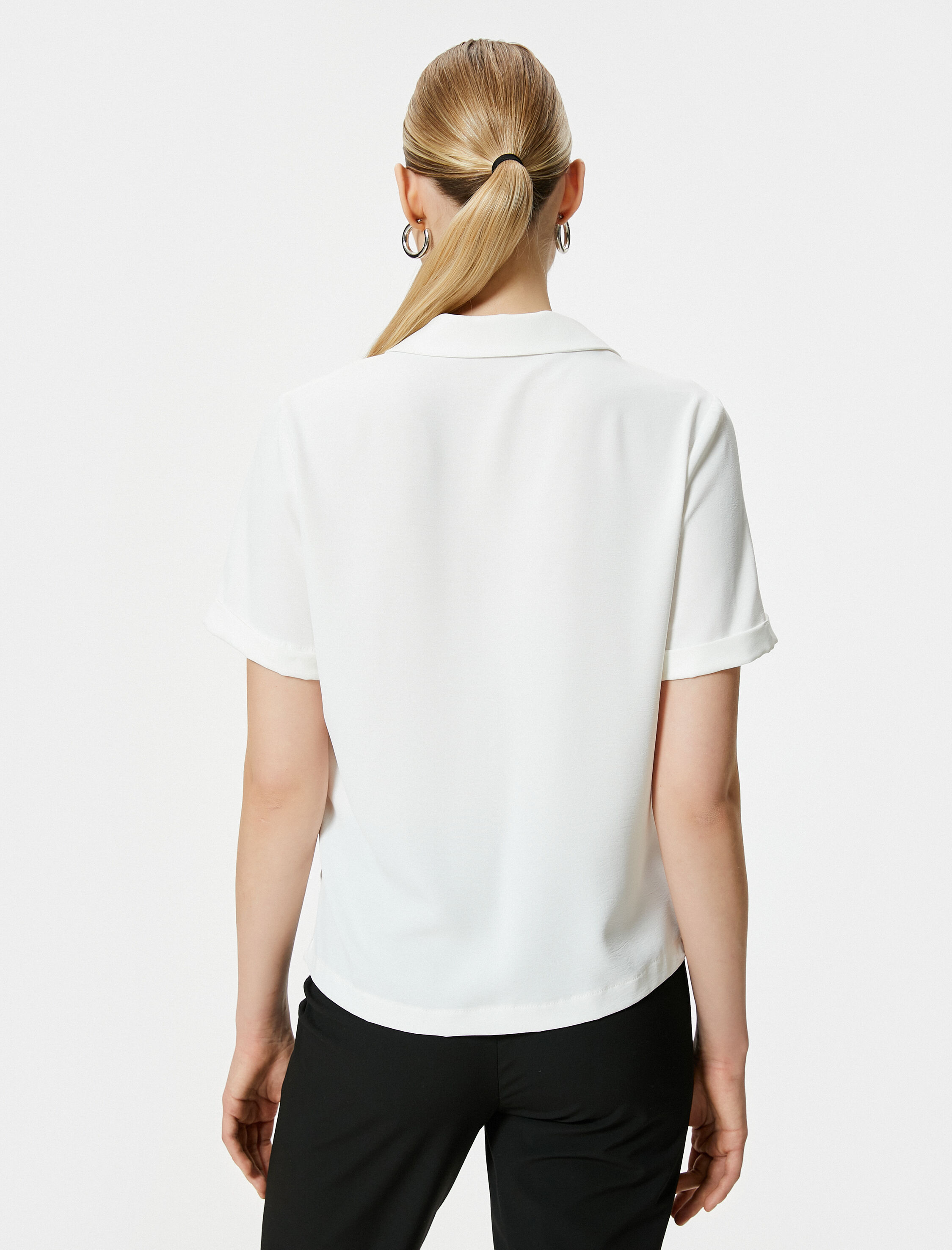   Kısa Kollu Gömlek Dokulu Düğmeli Klasik Yaka