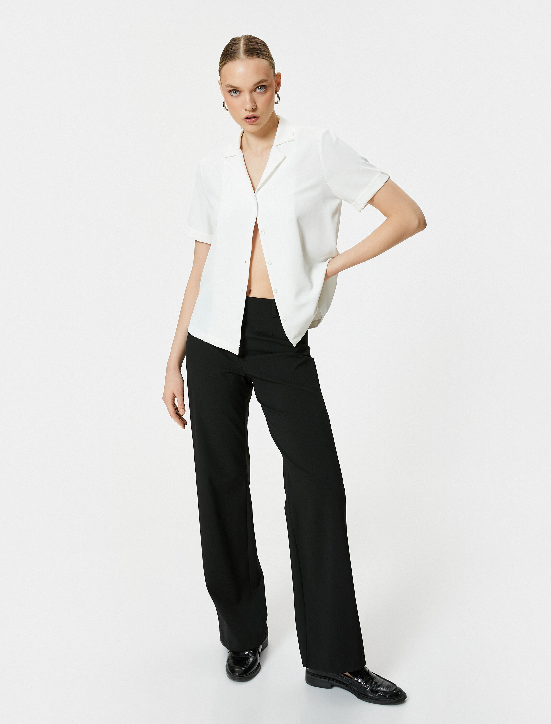   Kısa Kollu Gömlek Dokulu Düğmeli Klasik Yaka