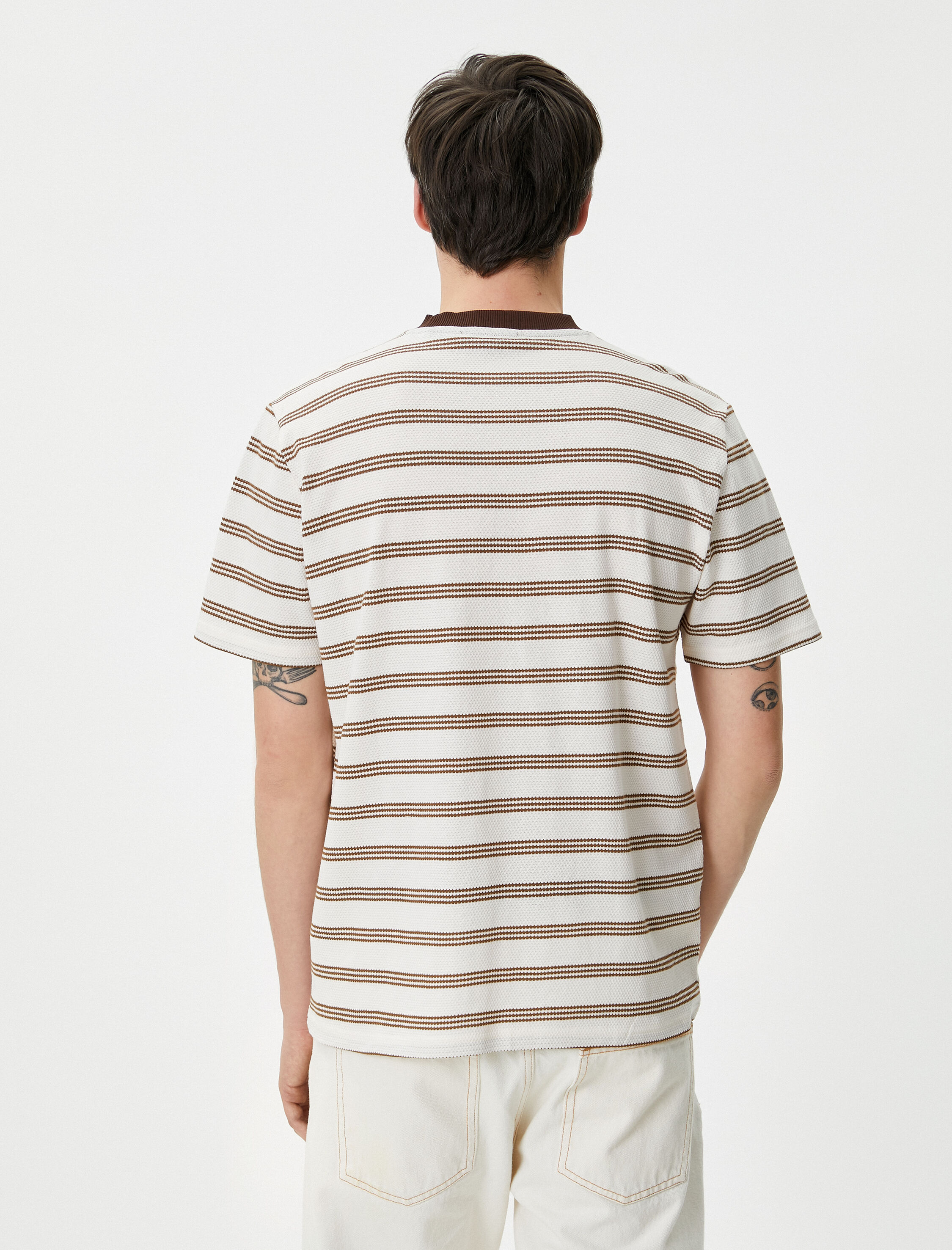   Cep Detaylı Tişört Bisiklet Yaka Kısa Kollu