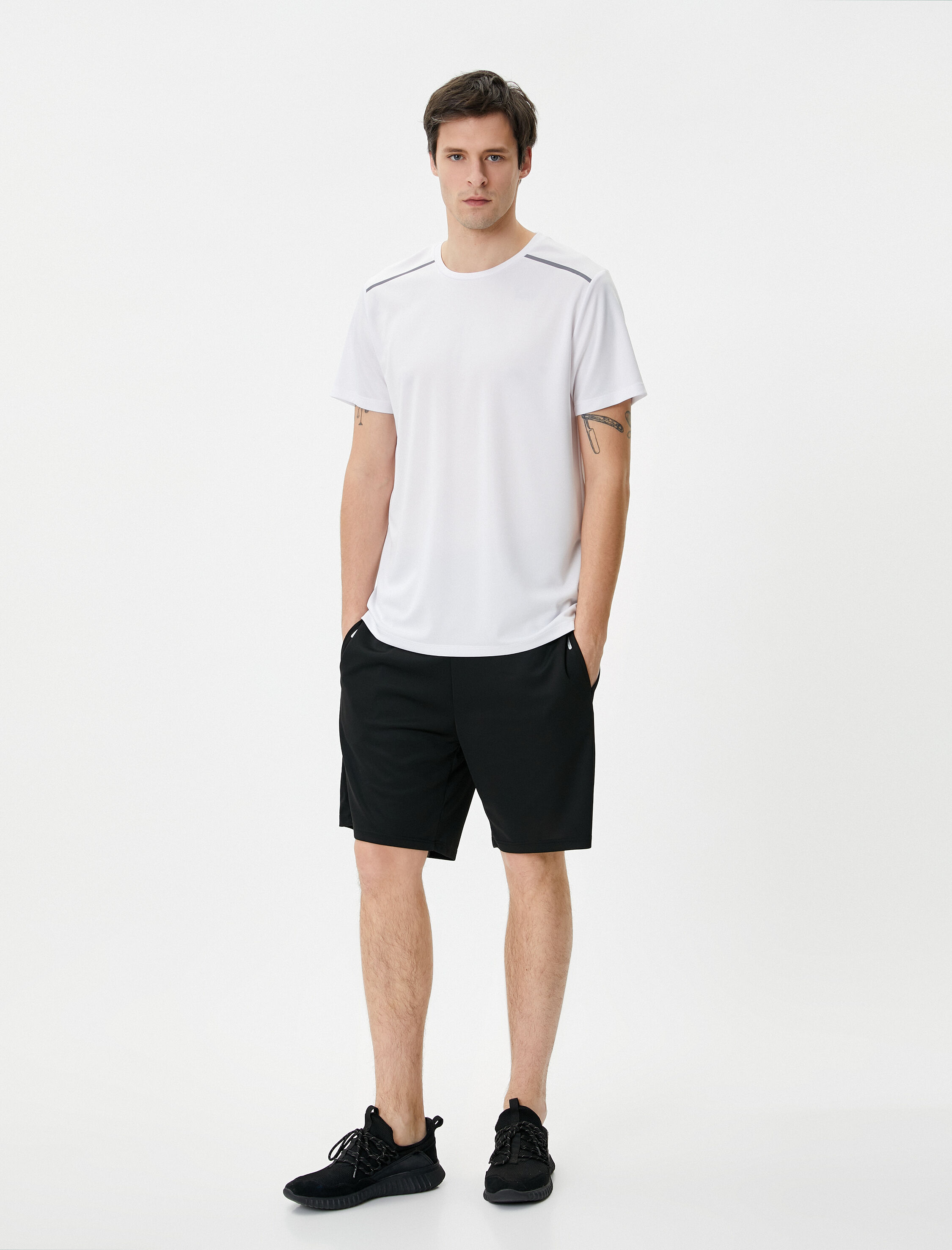   Spor Tişört Şerit Detaylı Bisiklet Yaka Kısa Kollu