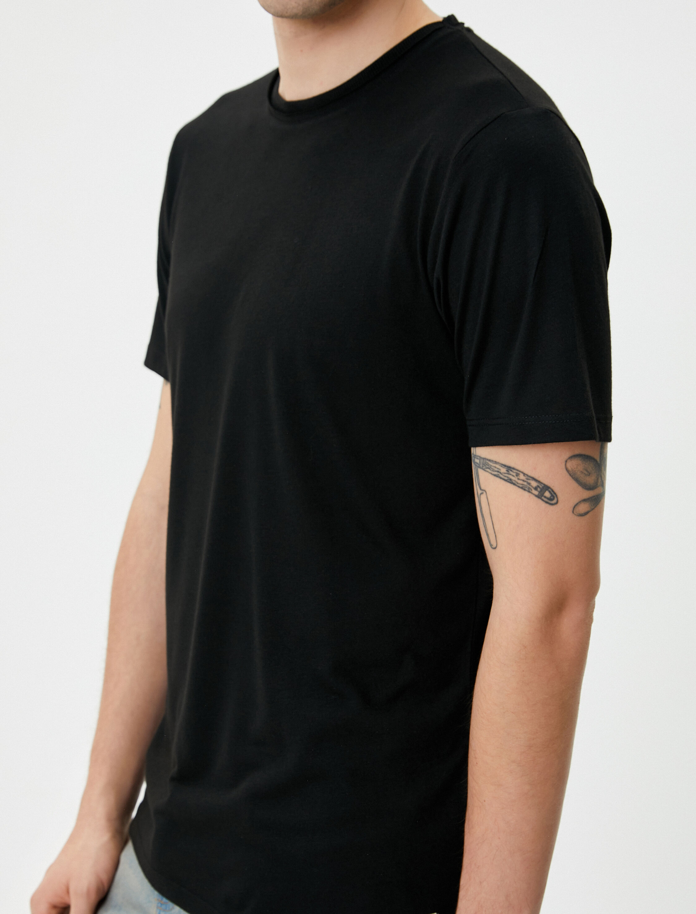   Basic Tişört Kısa Kollu Bisiklet Yaka Slim Fit