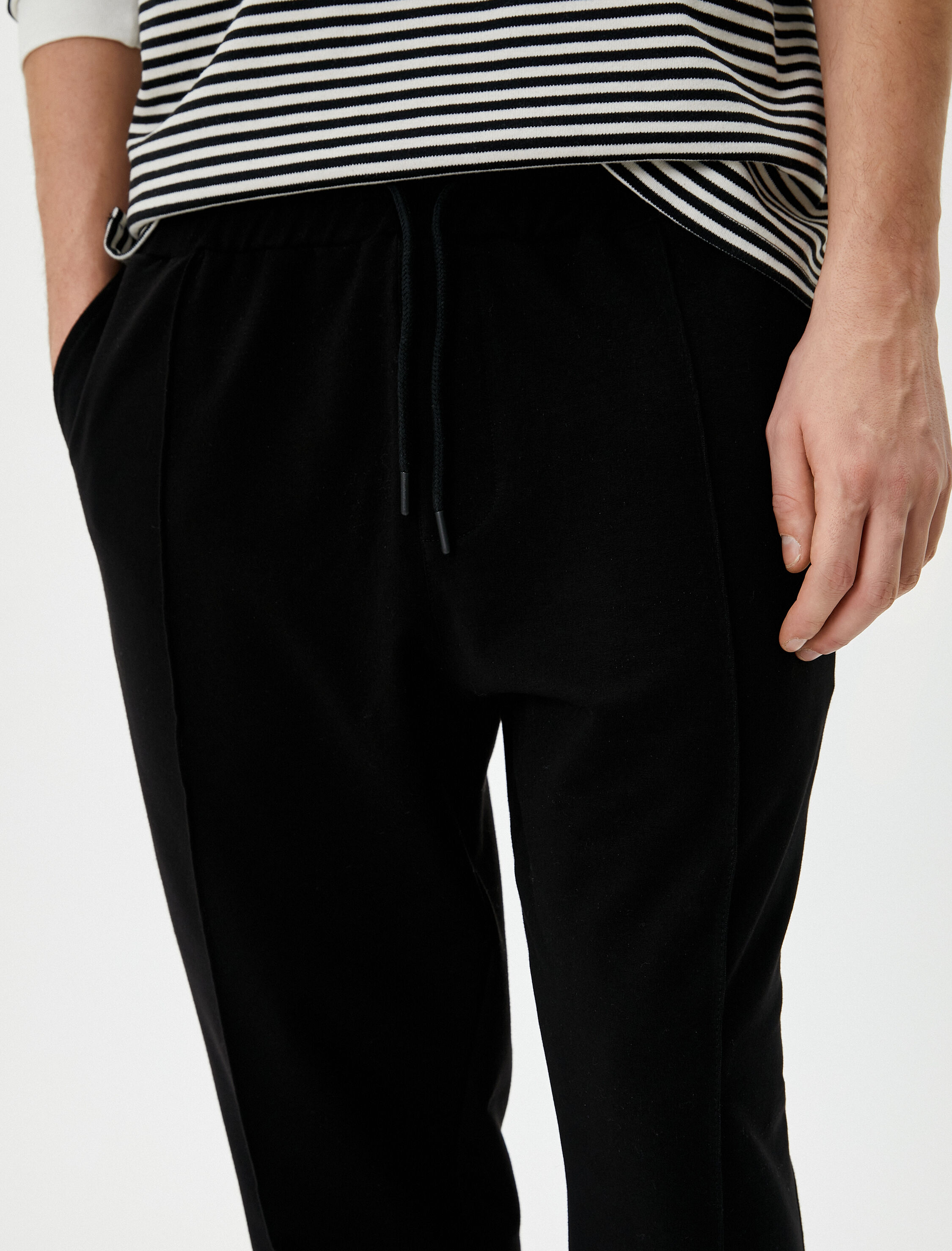   Eşofman Altı Dikiş Detaylı Beli Bağcıklı Cepli