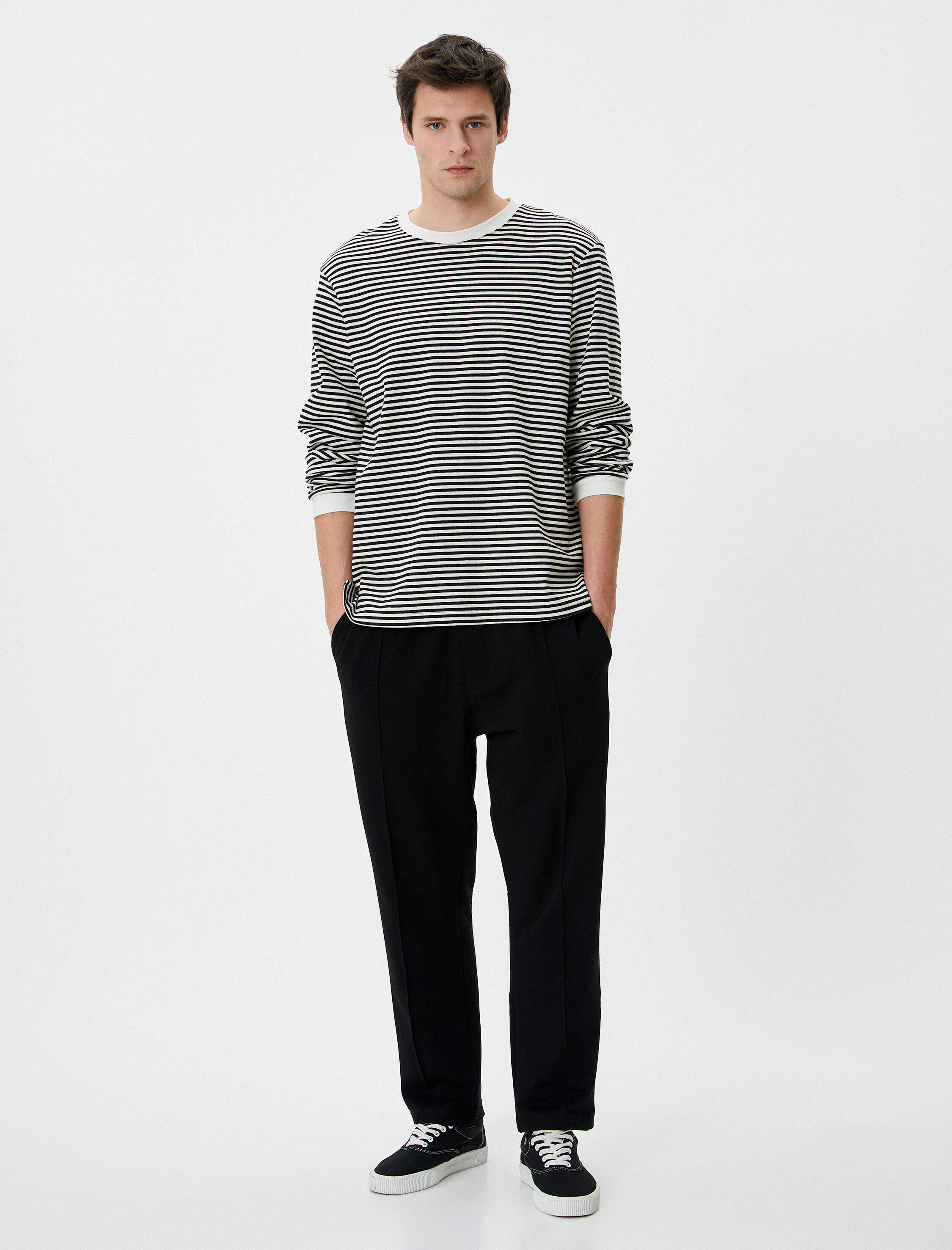   Eşofman Altı Dikiş Detaylı Beli Bağcıklı Cepli