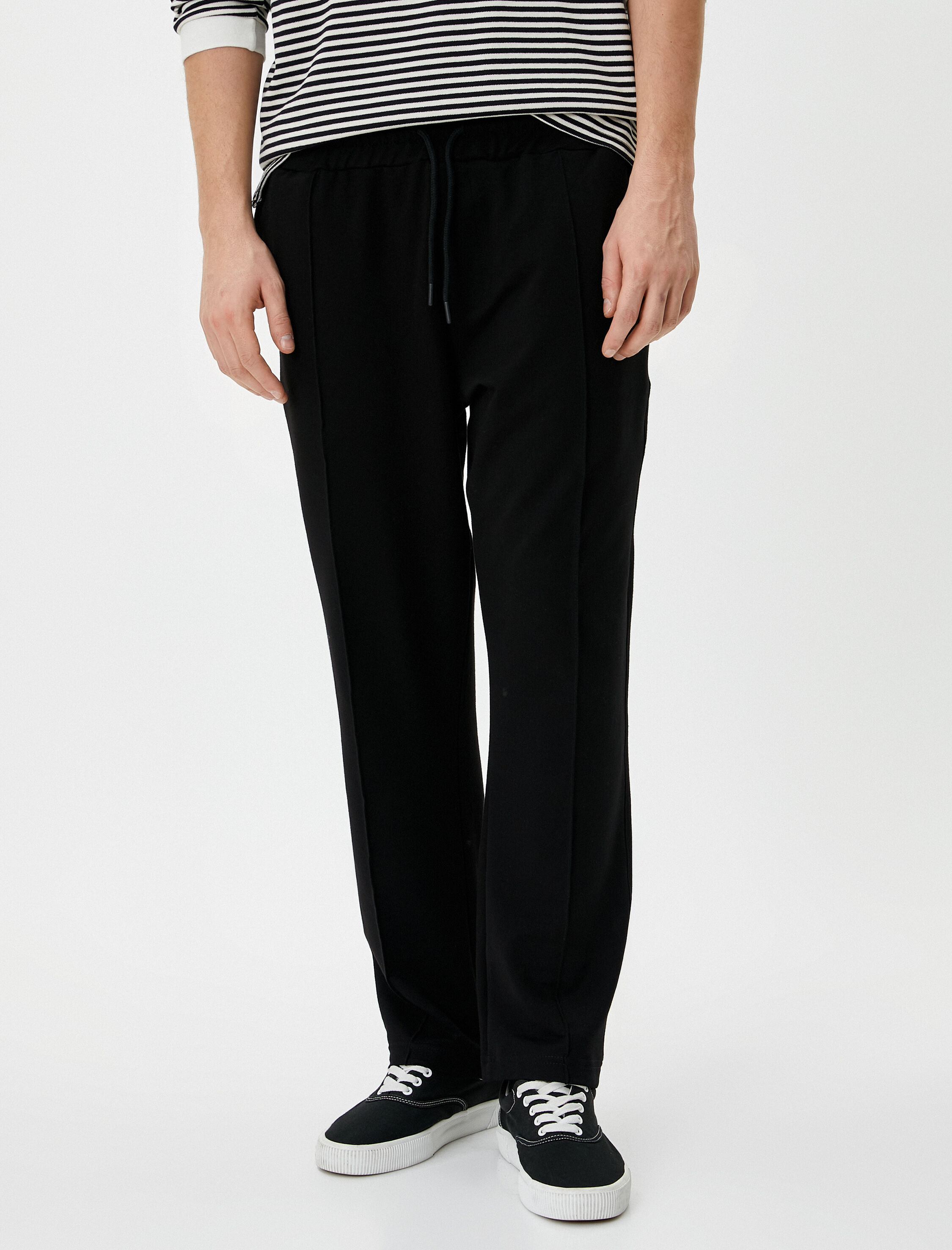   Eşofman Altı Dikiş Detaylı Beli Bağcıklı Cepli