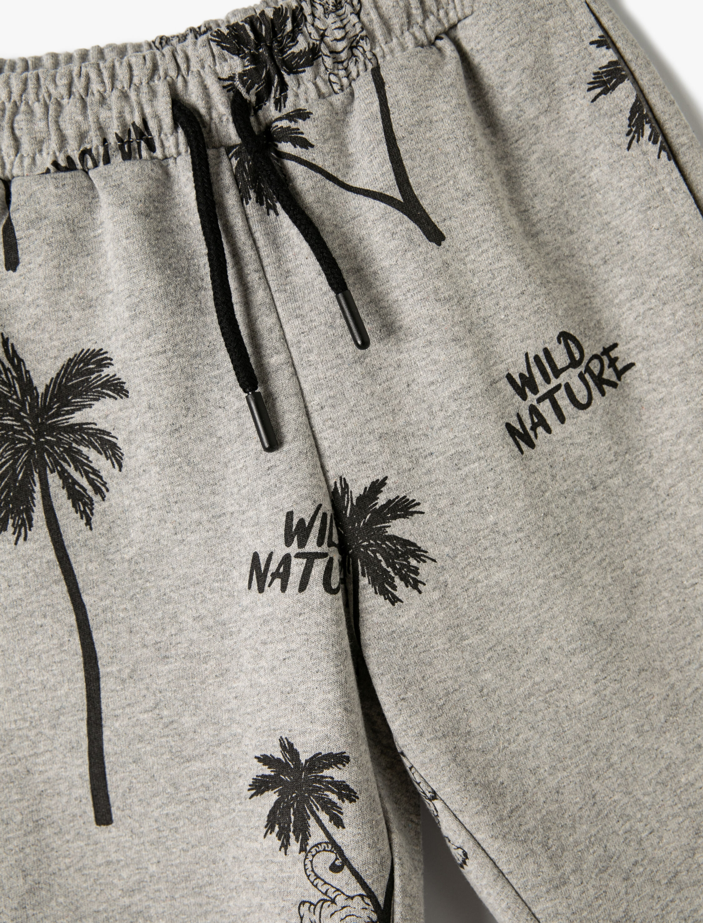  Erkek Çocuk Şort Kaplan Baskı Detaylı Cepli Beli Bağlamalı