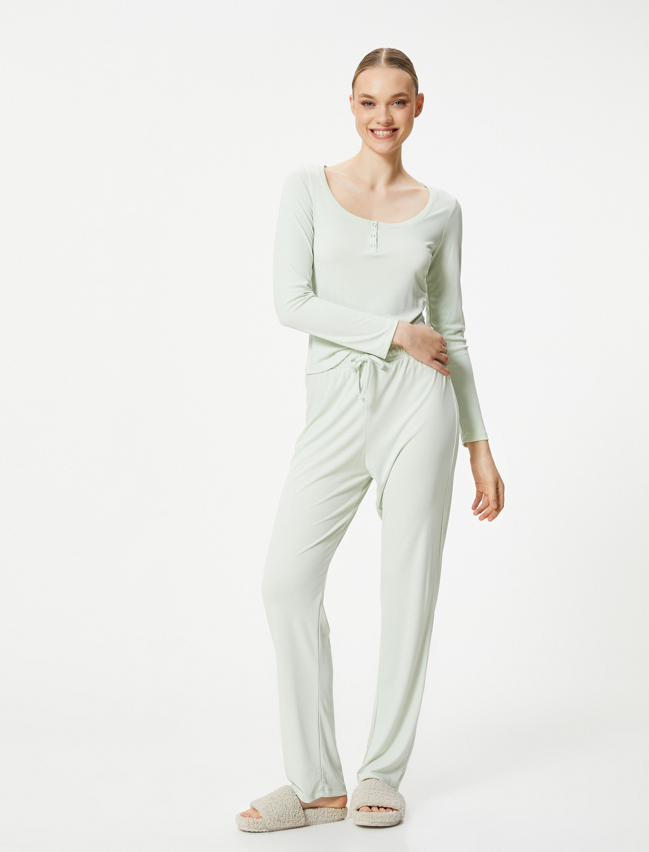 Düğmeli Pijama Üstü Uzun Kollu Yuvarlak Yaka Modal Karışımlı