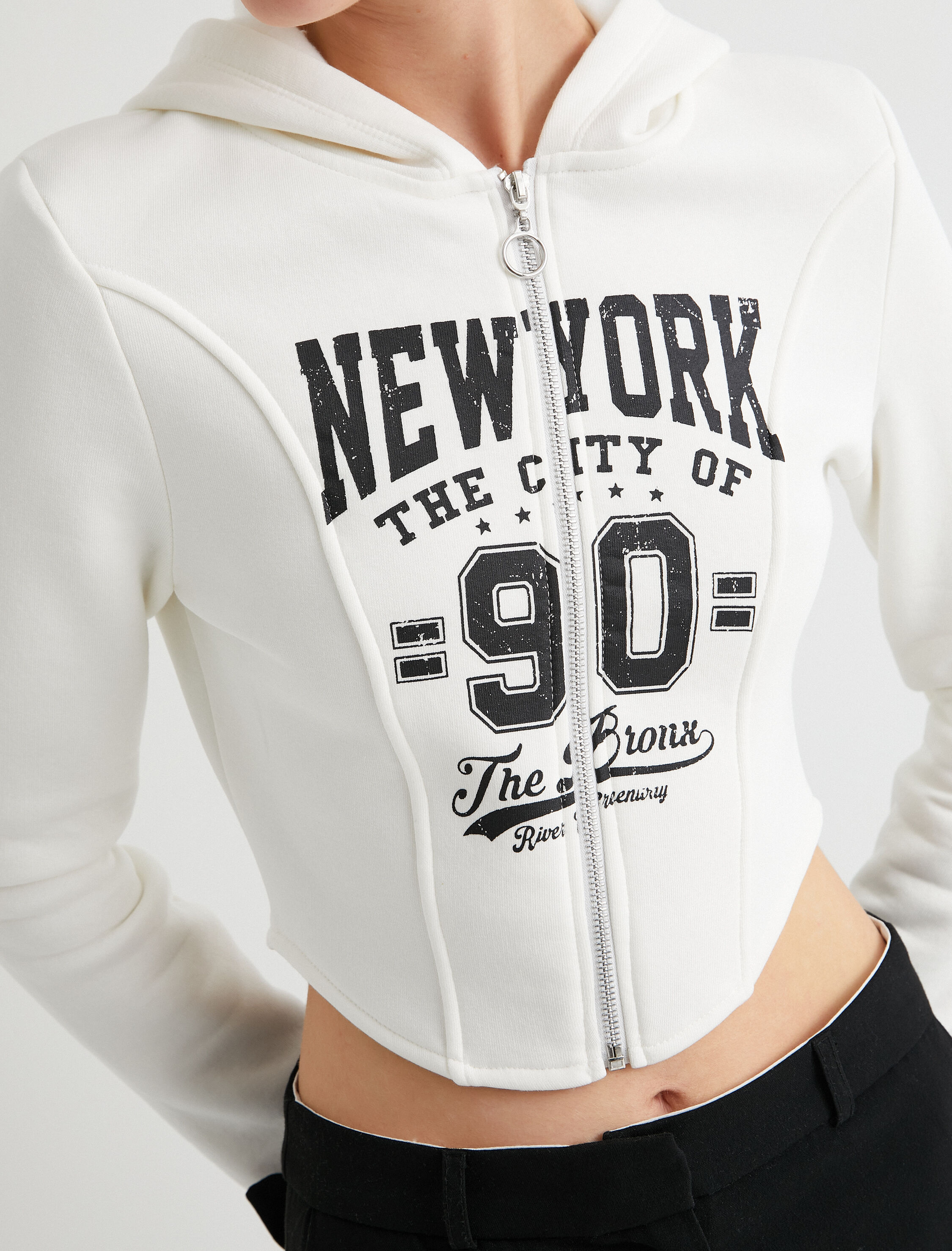   Şardonlu Crop Fermuarlı Kapüşonlu Sweatshirt Kolej Temalı Uzun Kollu Slim Fit