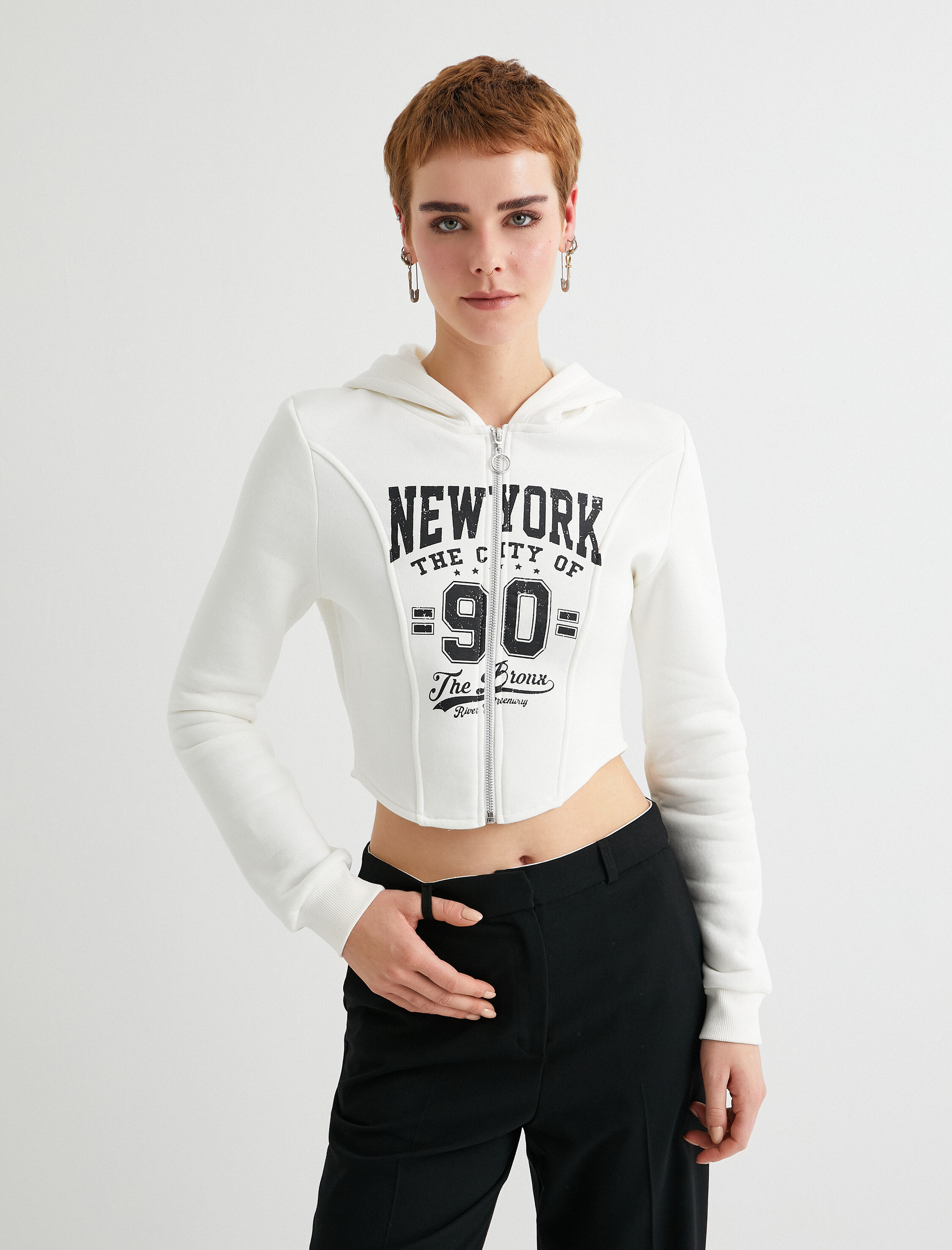   Şardonlu Crop Fermuarlı Kapüşonlu Sweatshirt Kolej Temalı Uzun Kollu Slim Fit