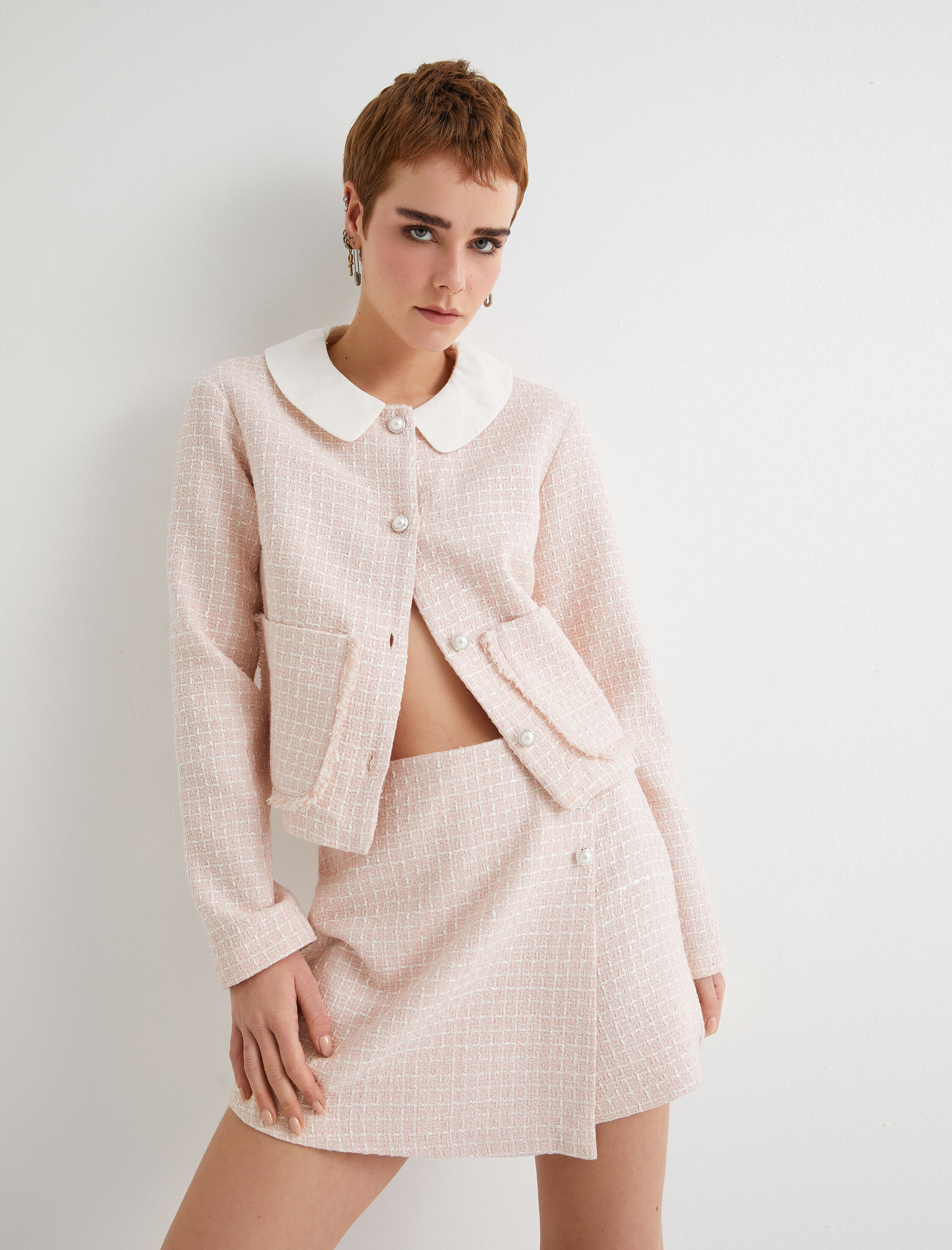   Mini Tüvit Şort Etek Kruvaze İnci Düğme Detaylı