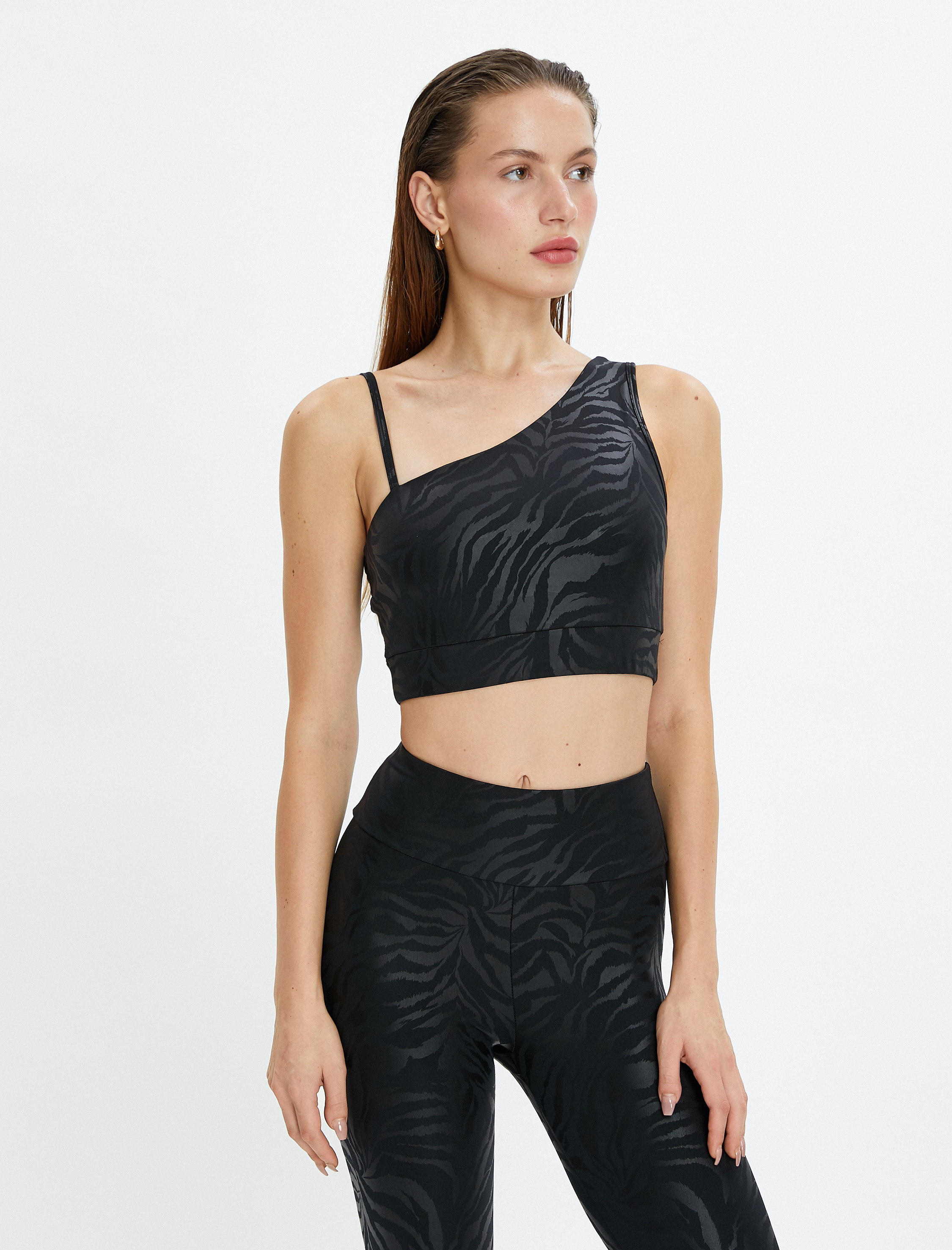   Tek Omuz Sporcu Sütyeni Zebra Desenli İnce Askı Detaylı Kaplı