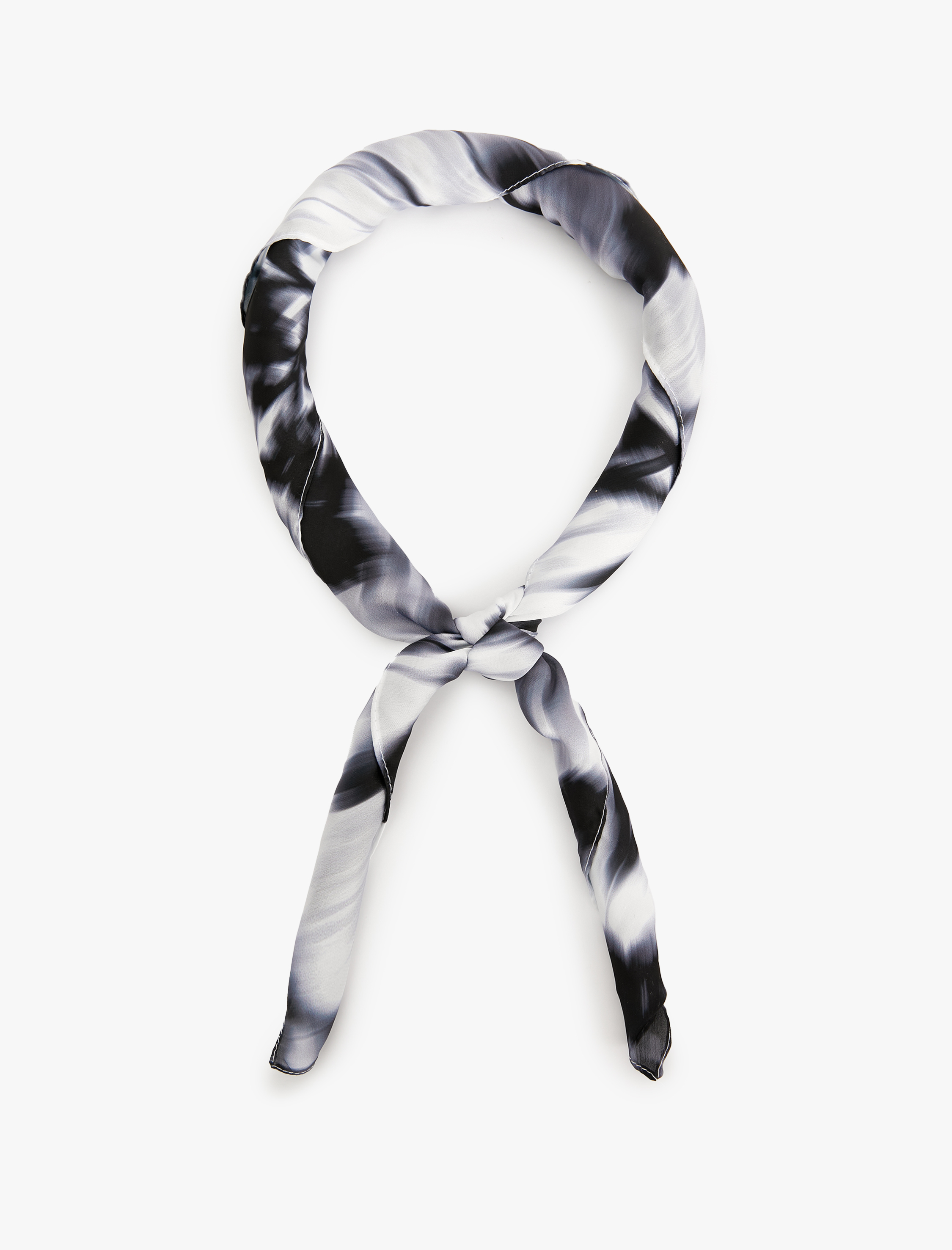  Kadın Çiçekli Fular Kare