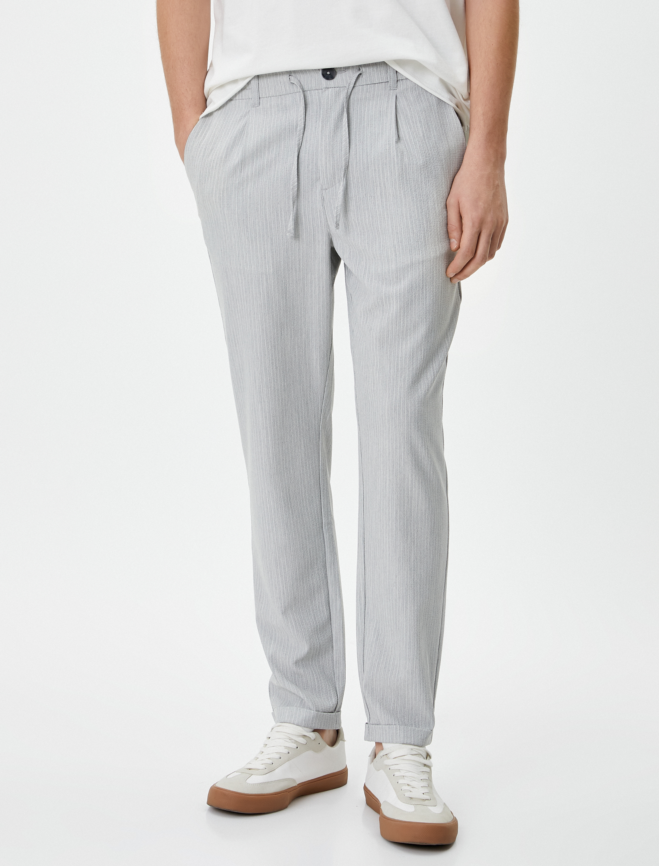   Kumaş Pantolon Beli Bağcıklı Dar Kesim Cep Detaylı