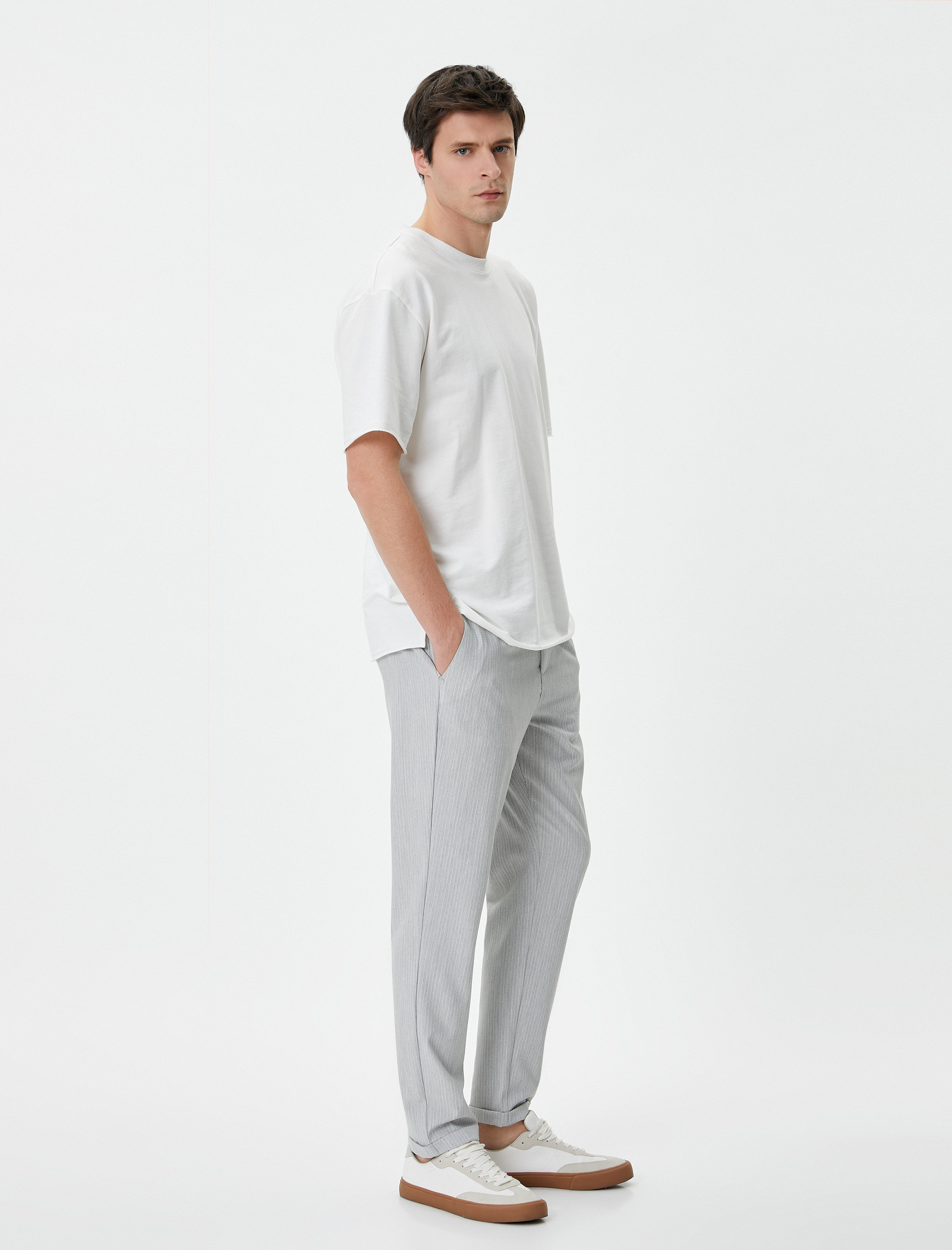   Kumaş Pantolon Beli Bağcıklı Dar Kesim Cep Detaylı