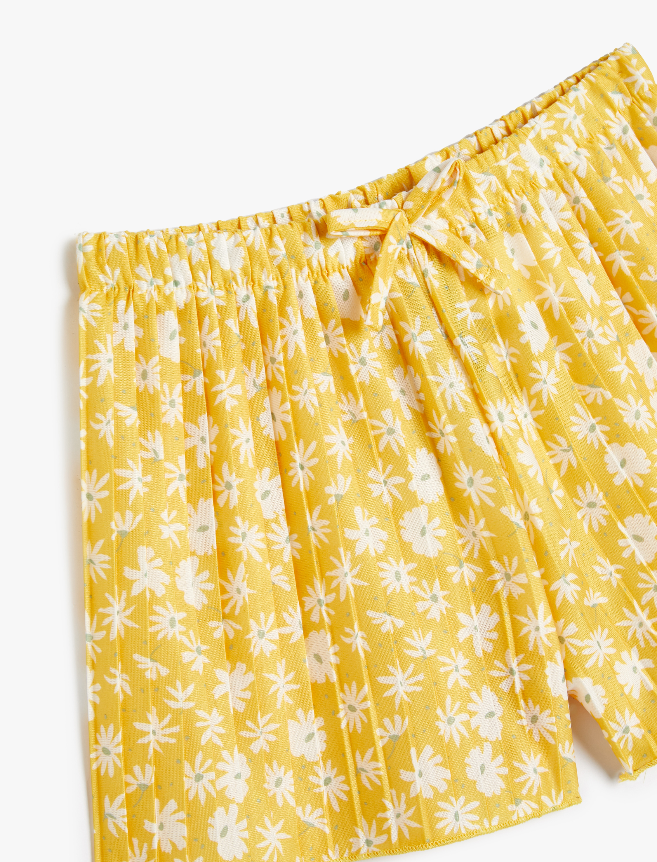  Kız Çocuk Çiçekli Pileli Şort Fiyonk Detaylı Beli Lastikli